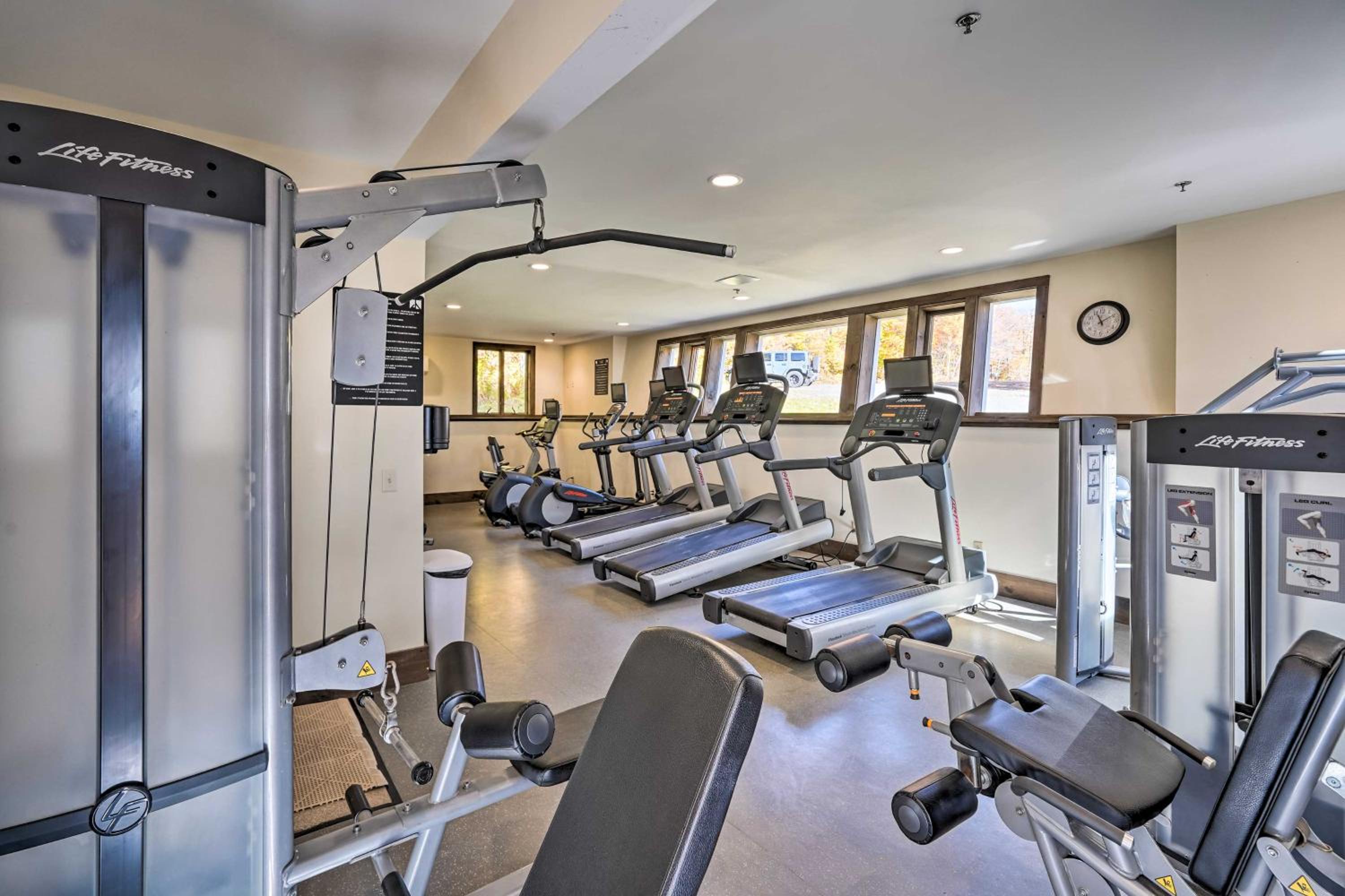 Hike, Ski and Relax Renovated Retreat in Wilmington