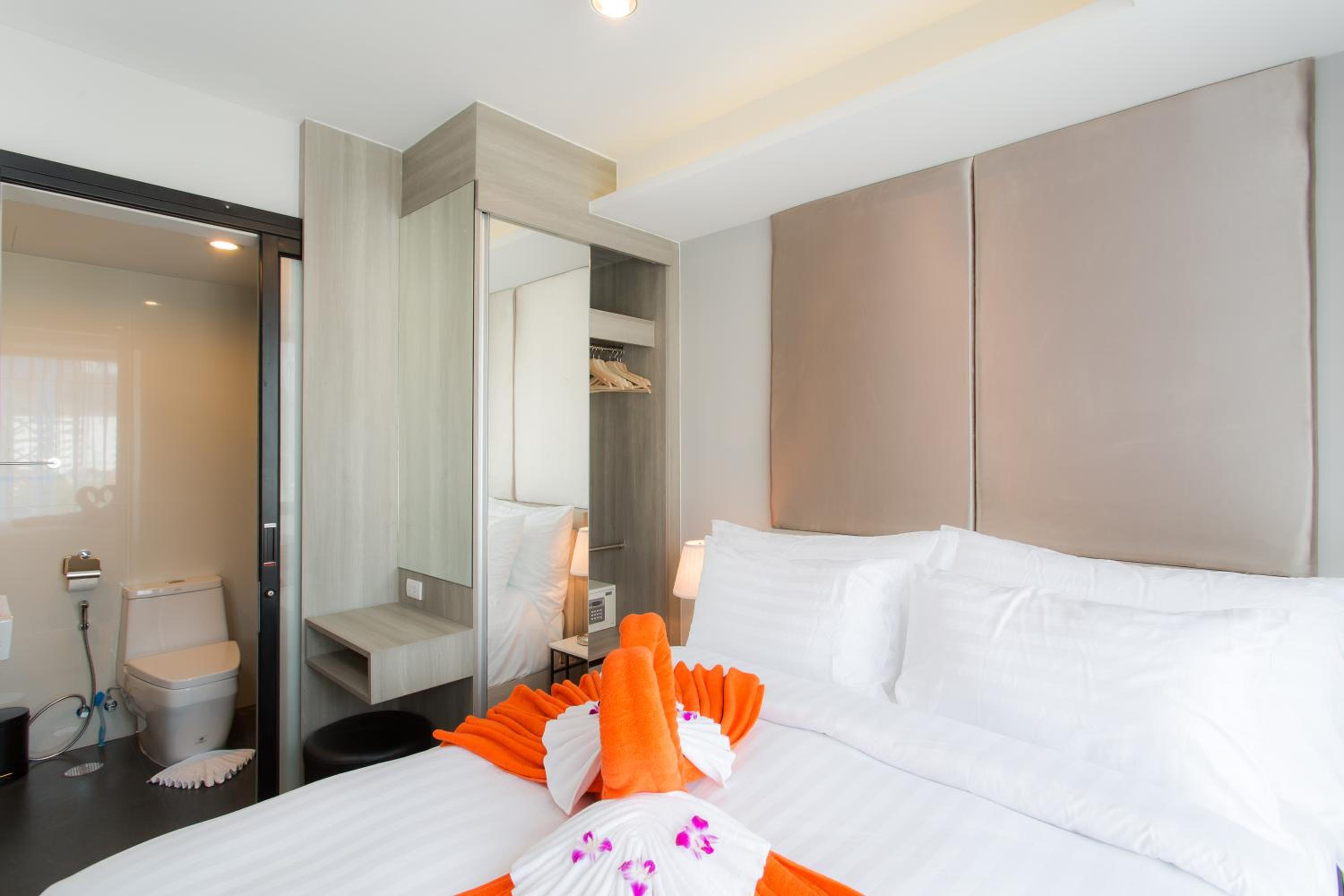 6th Avenue Surin Beach - Official Account, photo 47