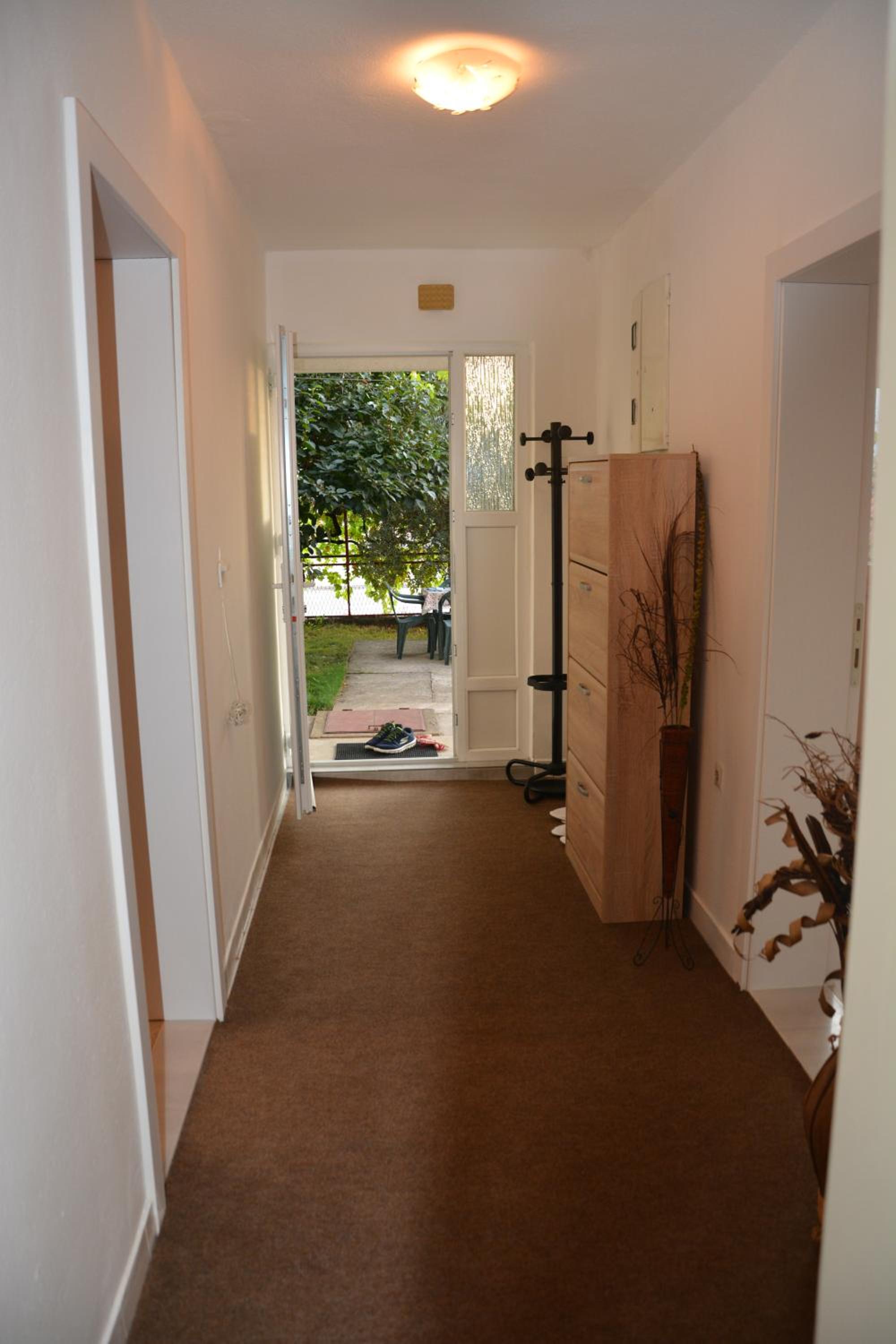 Photo 32