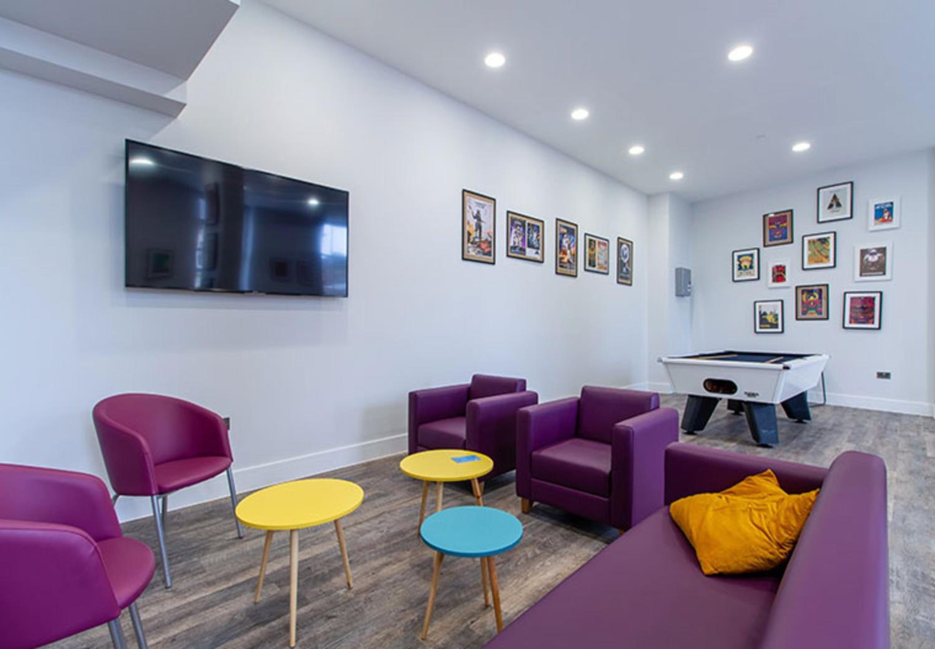 Student Only Modern Studio Apartment at Seven Sisters Near Tottenham Hotspur Stadium