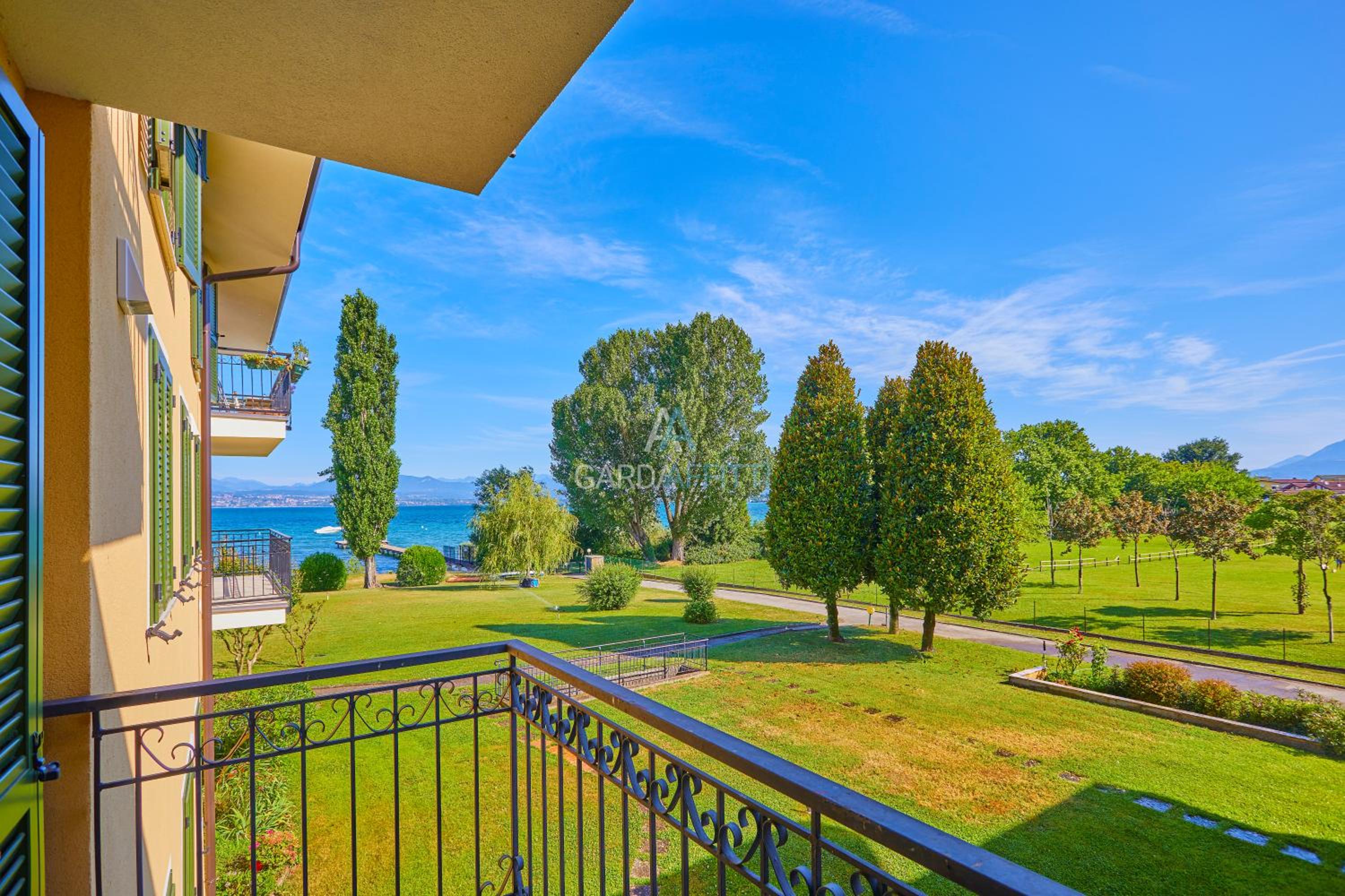 Lisbona Apartment - Terrazza Vista Lago a Sirmione