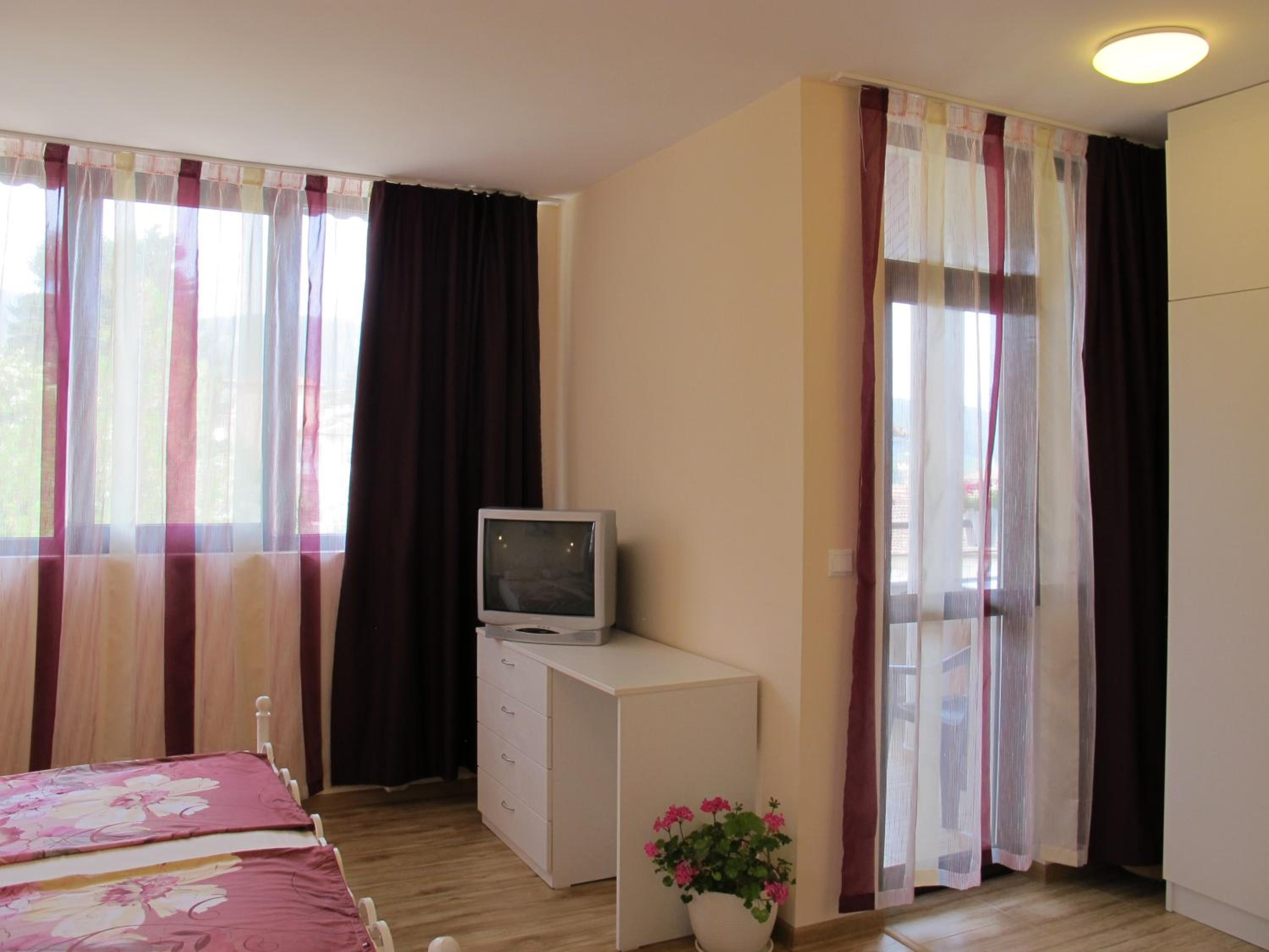 Guest House & Bistro Lefterova