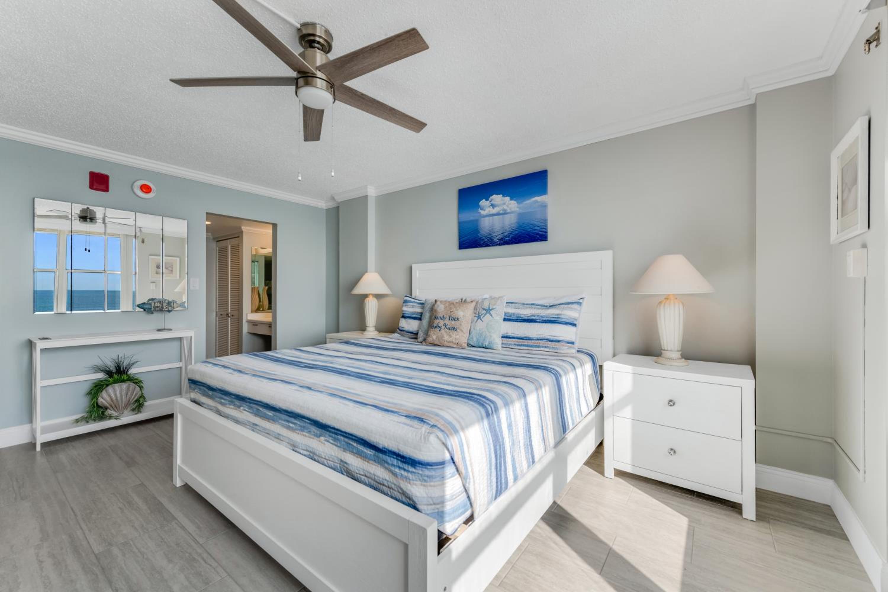 New listing! Direct oceanfront condo with private balcony overlooking the pool and beach