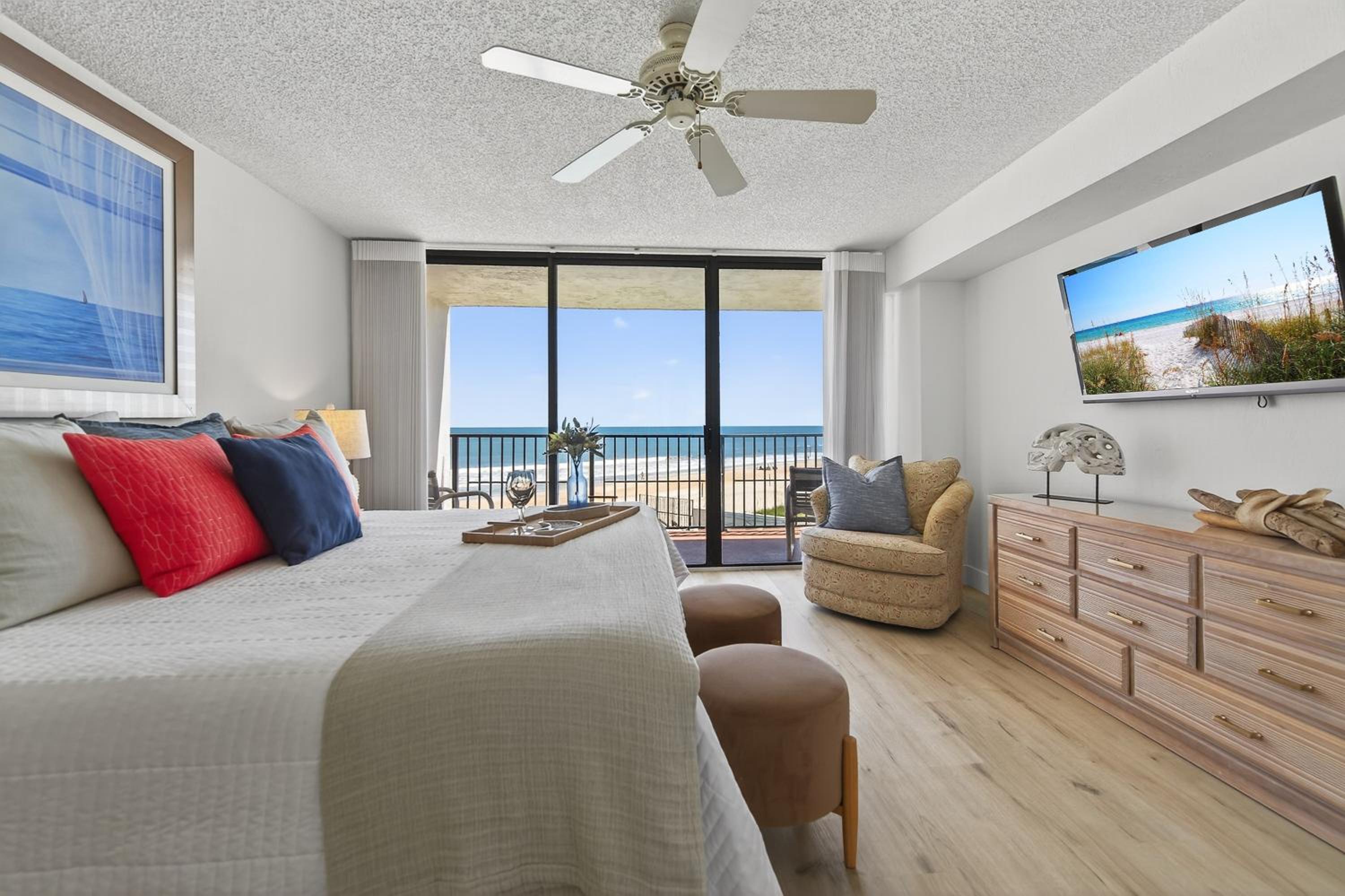New Listing! Updated direct oceanfront condo with a pool, hot tub, and garage parking