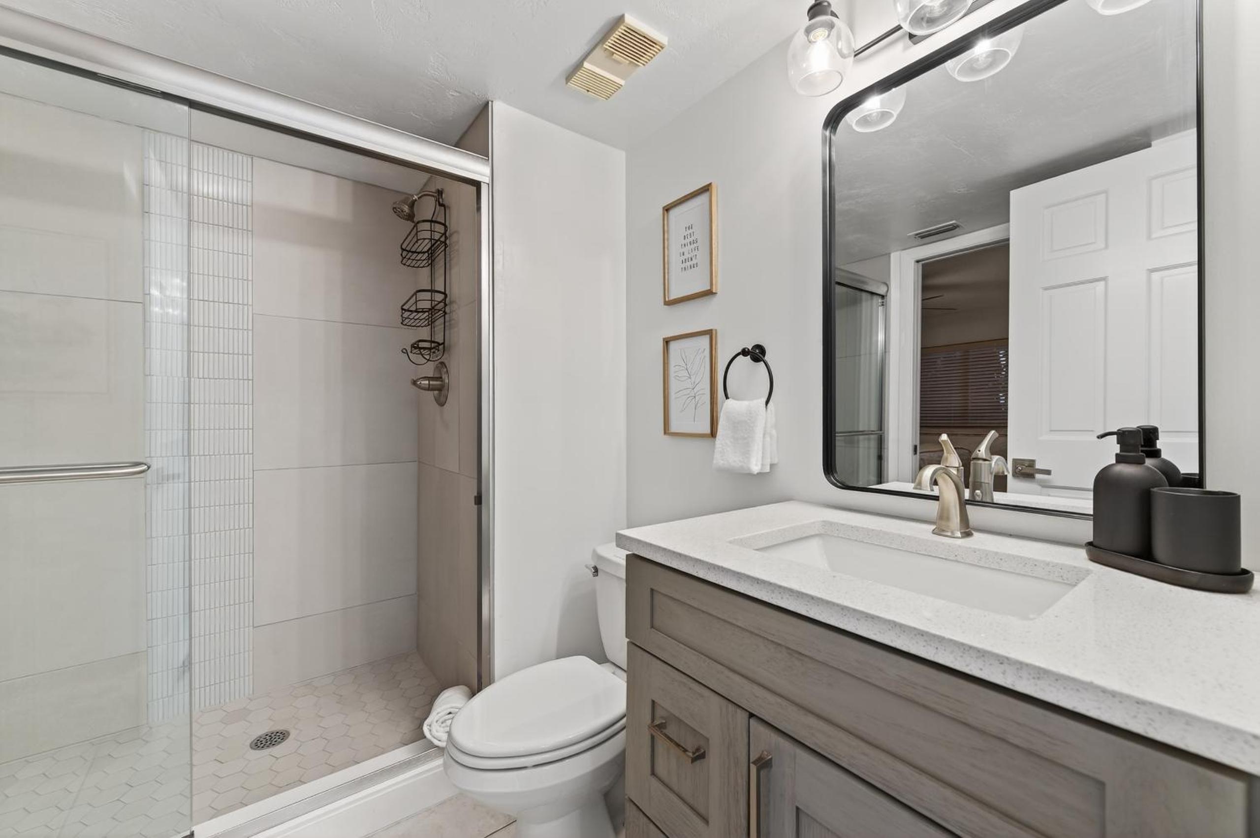 New Listing! Updated direct oceanfront condo with a pool, hot tub, and garage parking