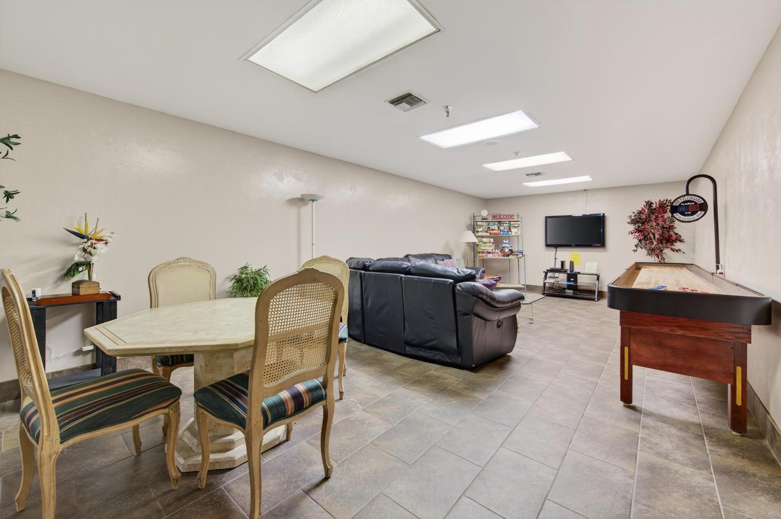New Listing! Updated direct oceanfront condo with a pool, hot tub, and garage parking