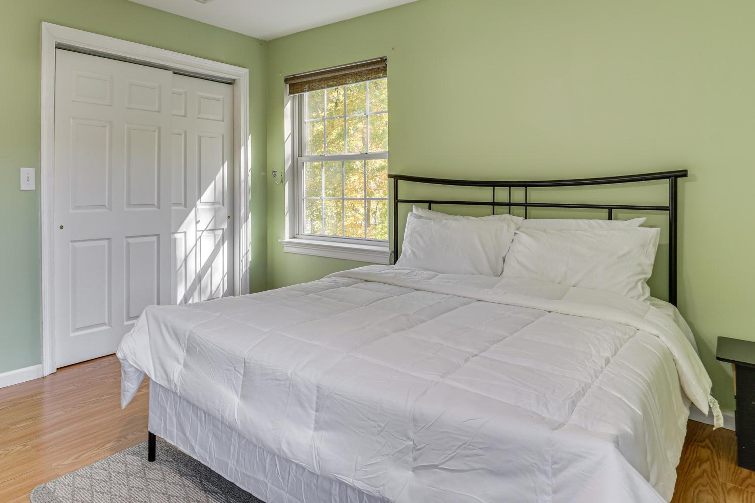 Hike, Ski and Explore Otisville Retreat with Yard!