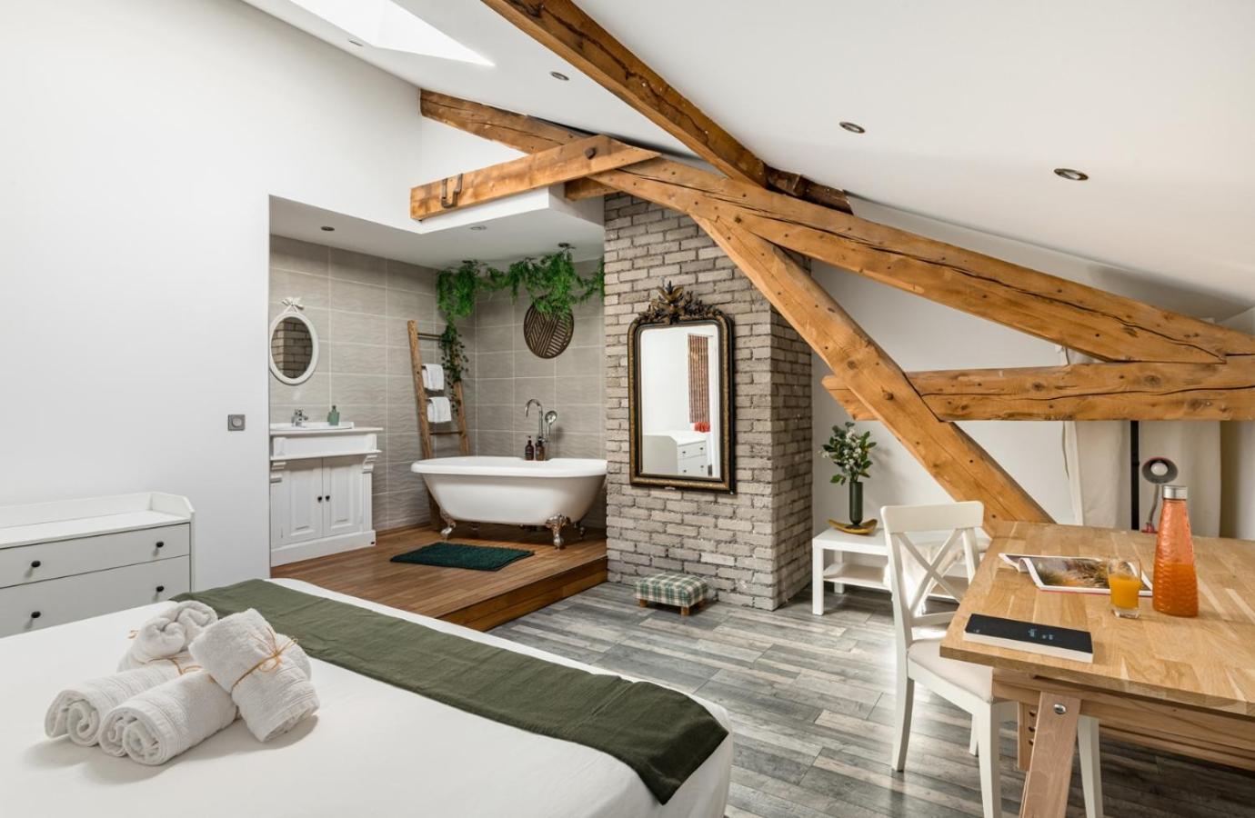 Le Rooftop Loft premium 3 chambres avec terrasse & parking en centre-ville de Saint-Étienne