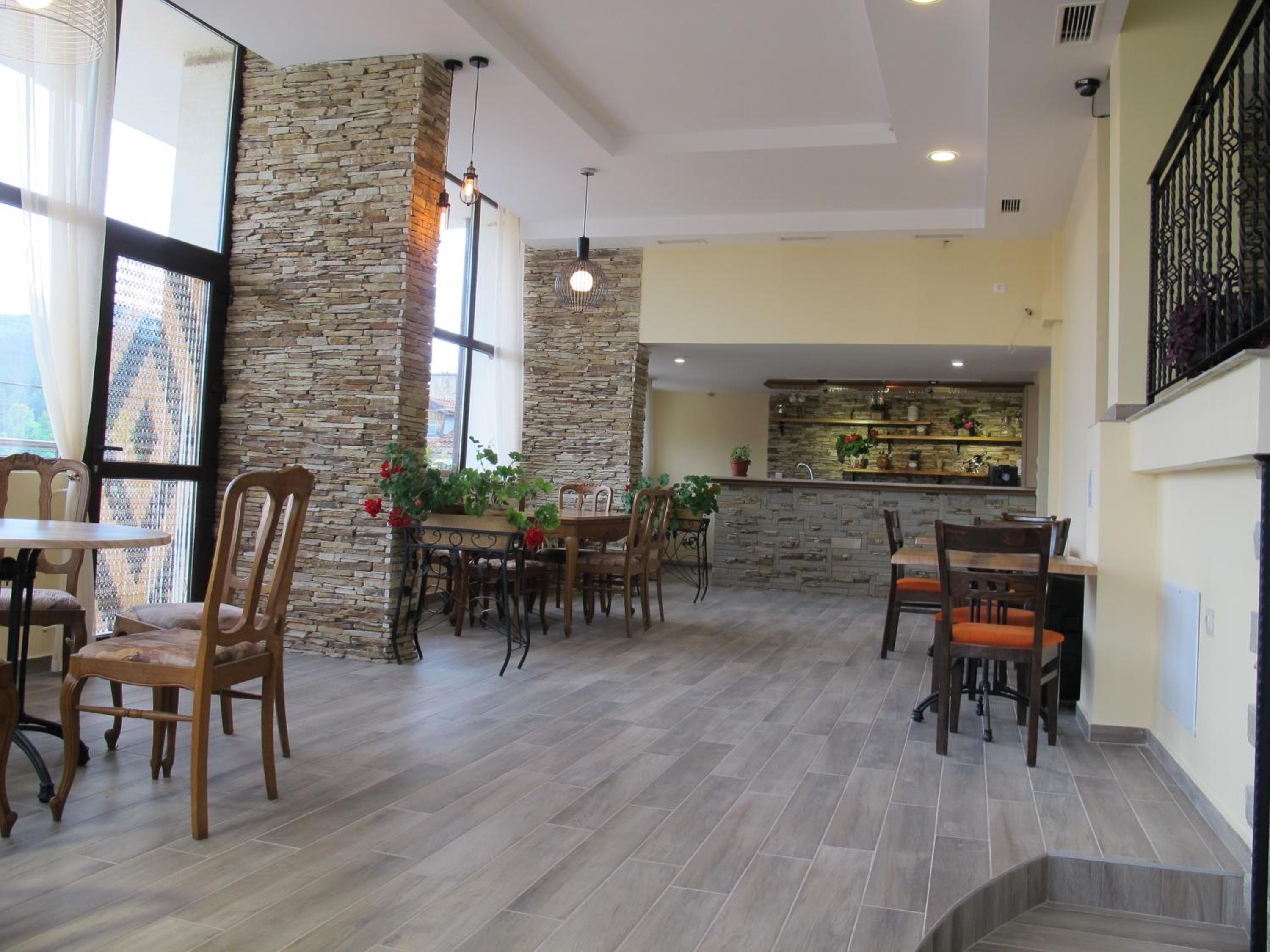 Guest House & Bistro Lefterova