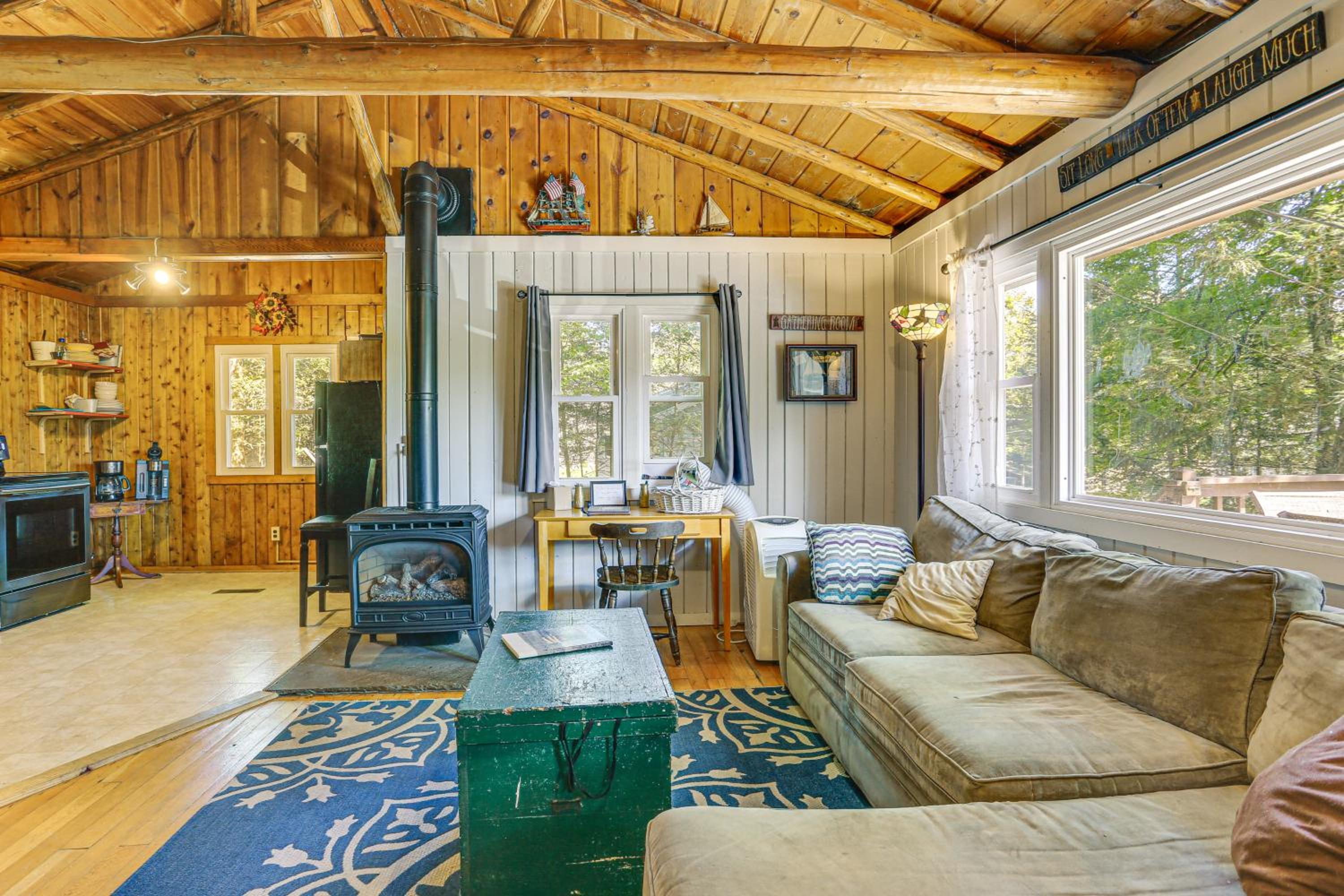 Boat, Hike and Fish Rustic Greenwood Retreat