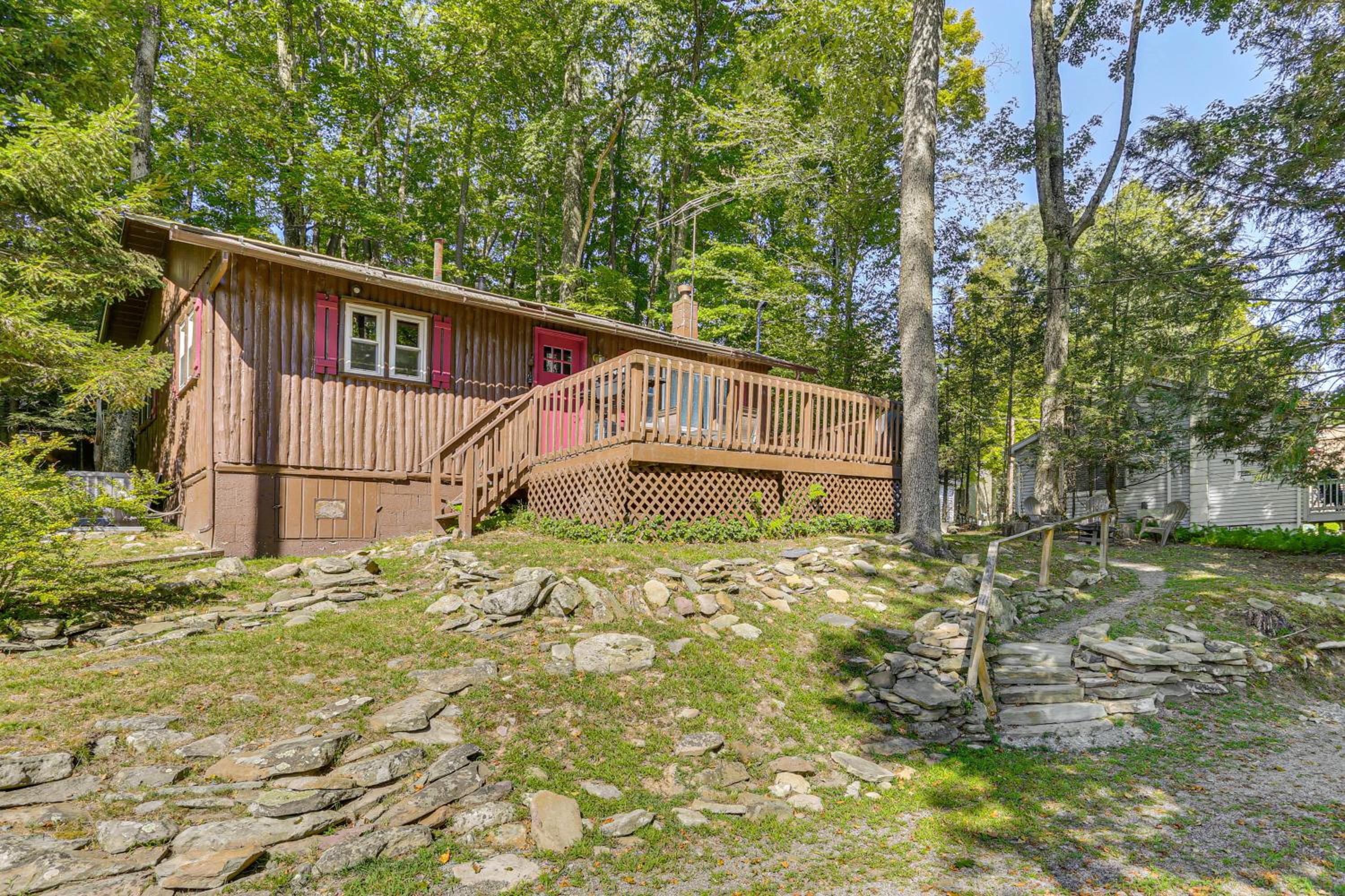 Boat, Hike and Fish Rustic Greenwood Retreat