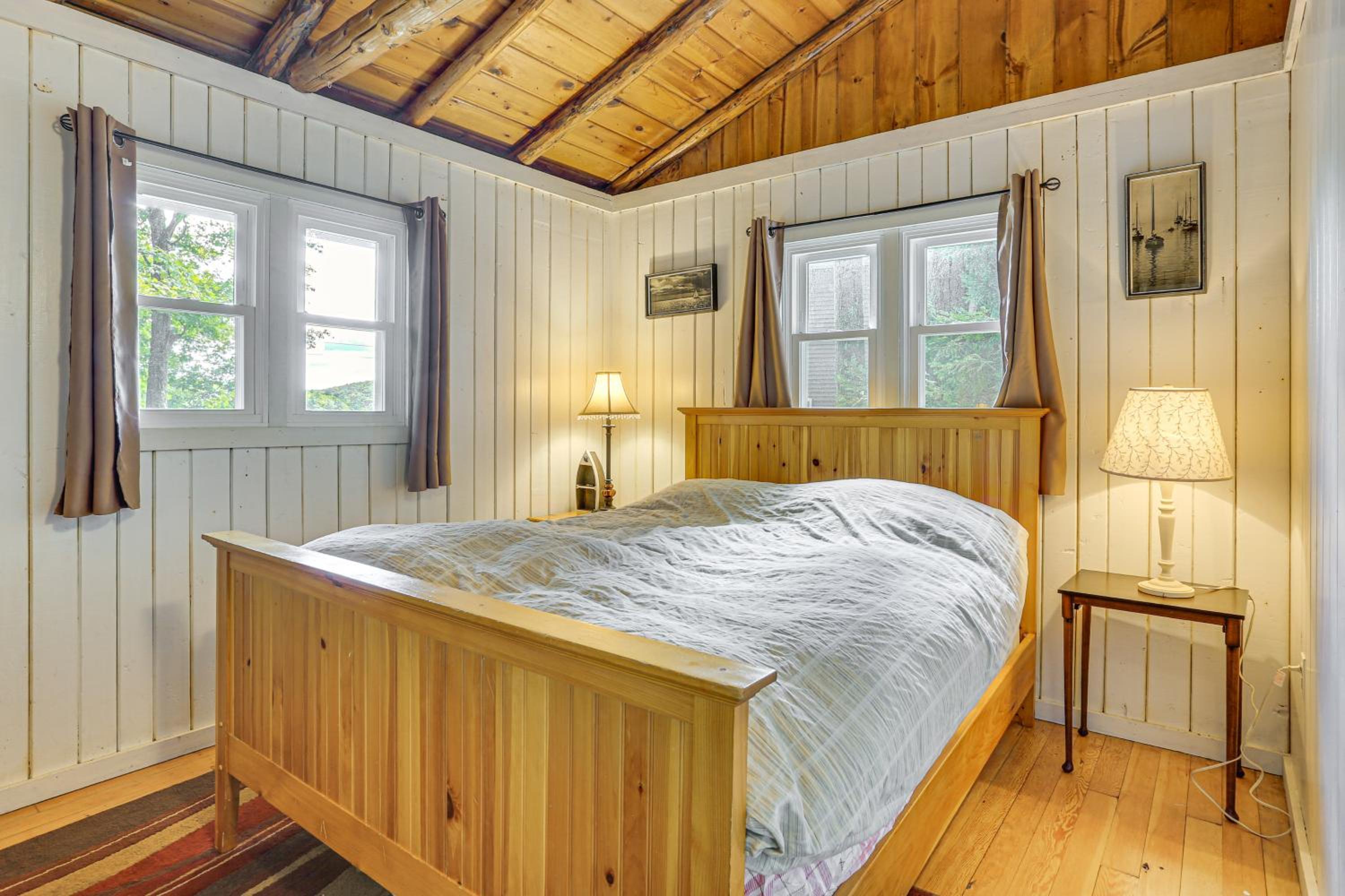 Boat, Hike and Fish Rustic Greenwood Retreat