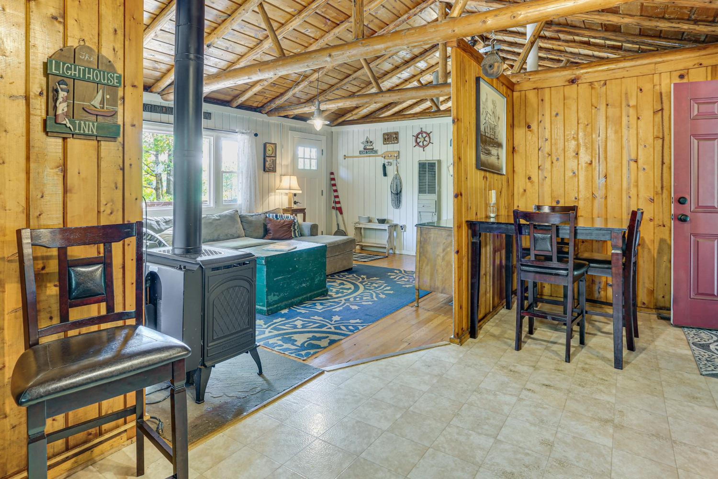 Boat, Hike and Fish Rustic Greenwood Retreat