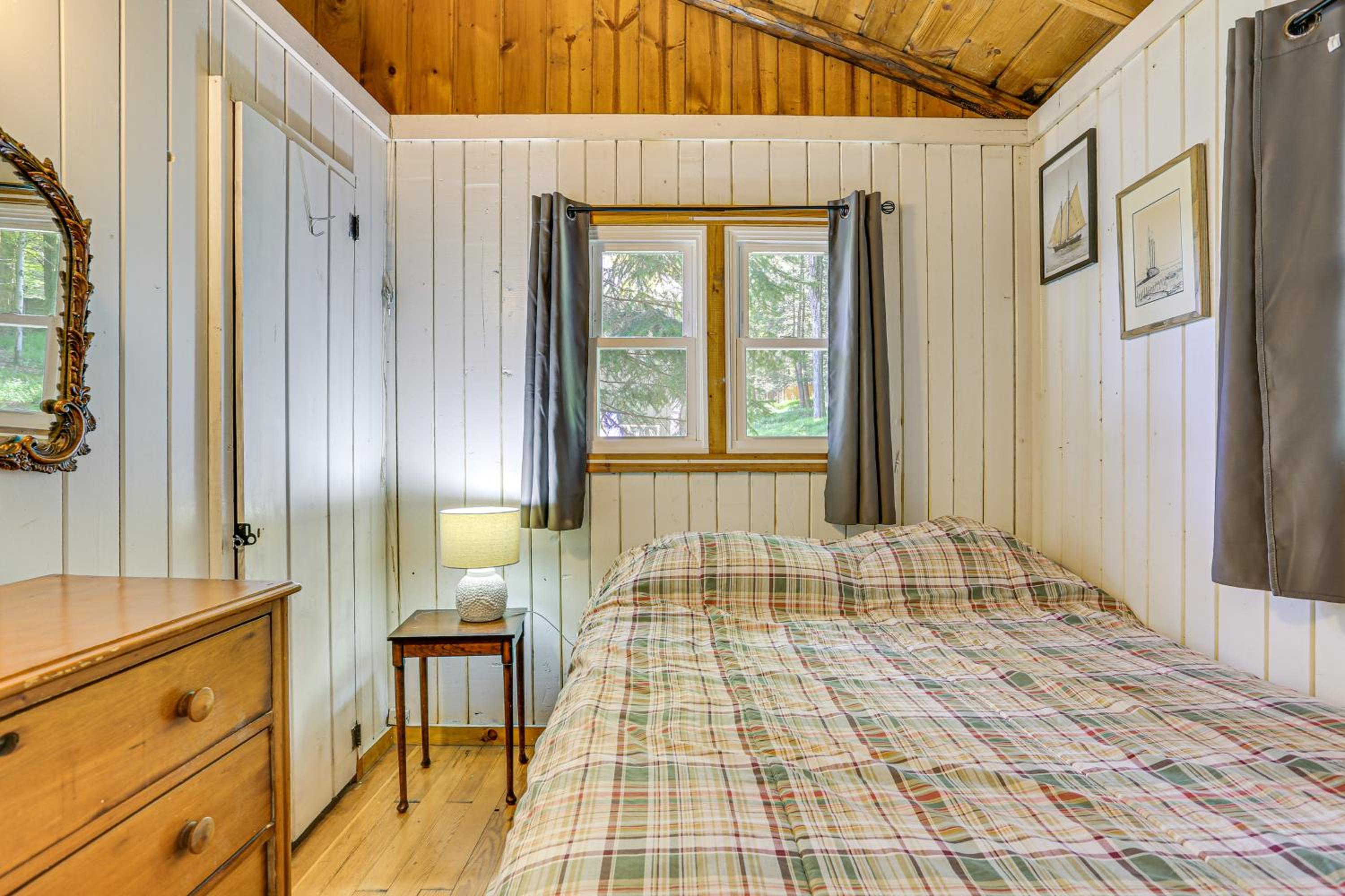 Boat, Hike and Fish Rustic Greenwood Retreat
