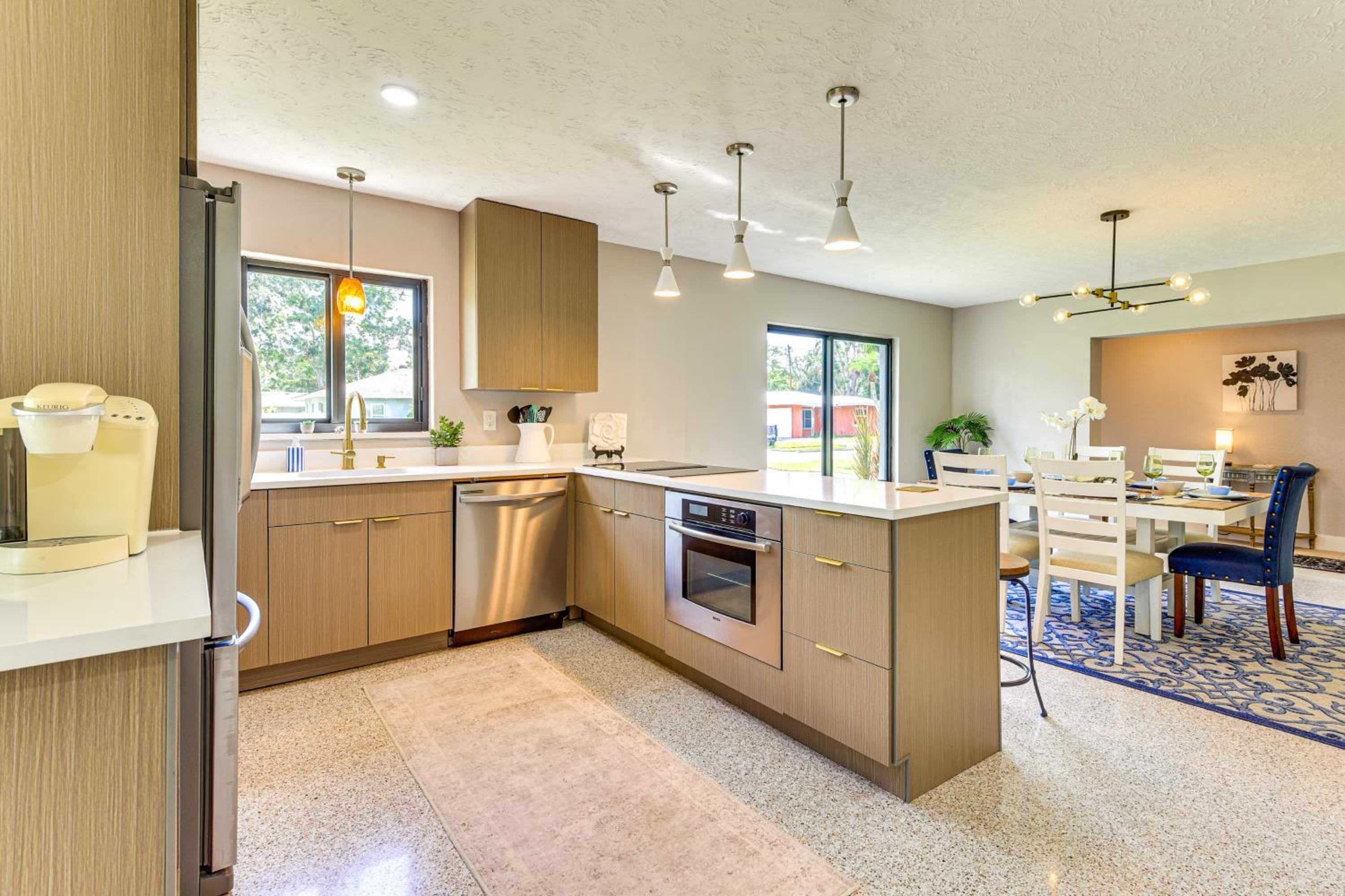 3 Mi to Downtown Bradenton Family Home with Yard!