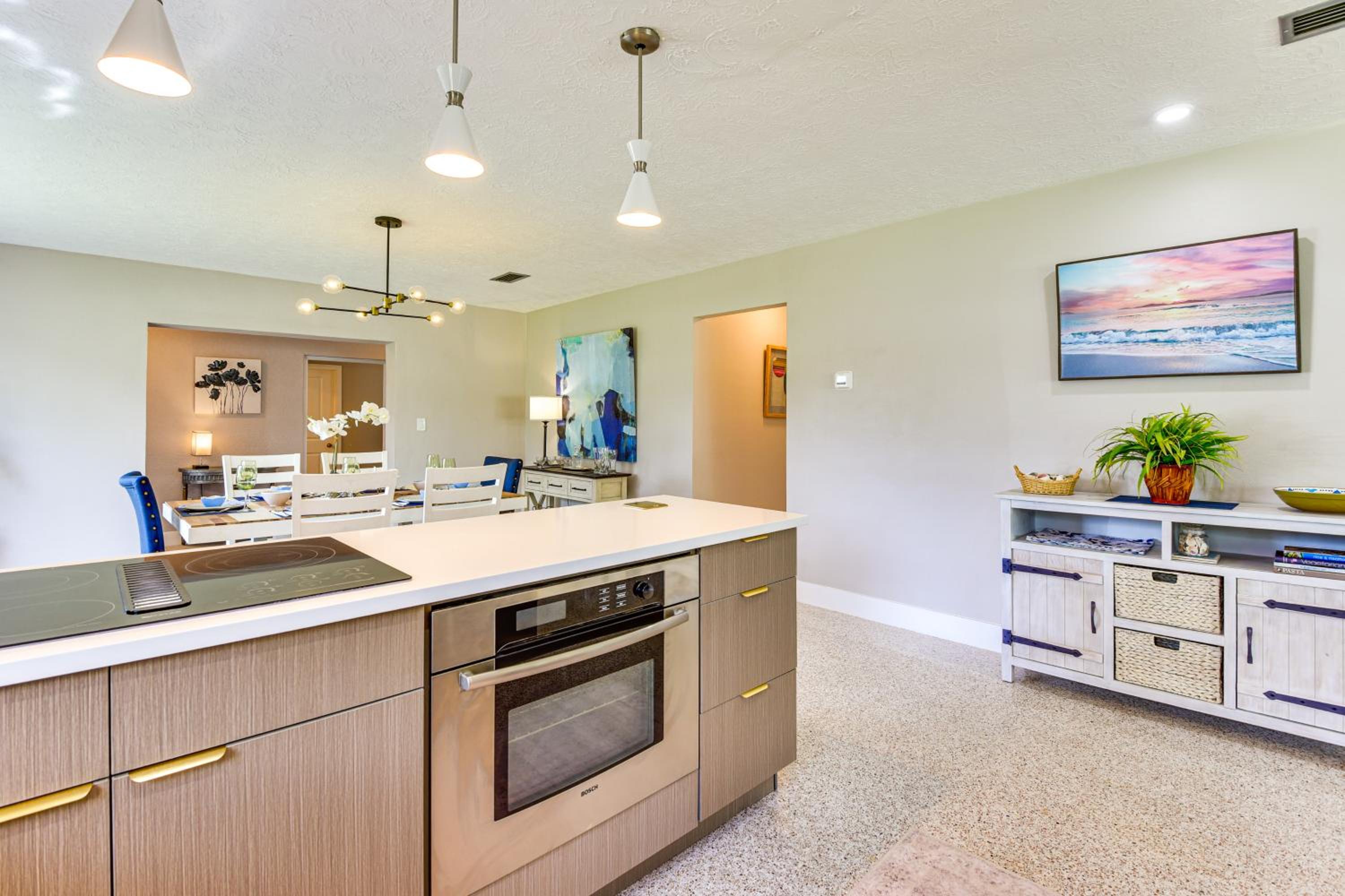 3 Mi to Downtown Bradenton Family Home with Yard!