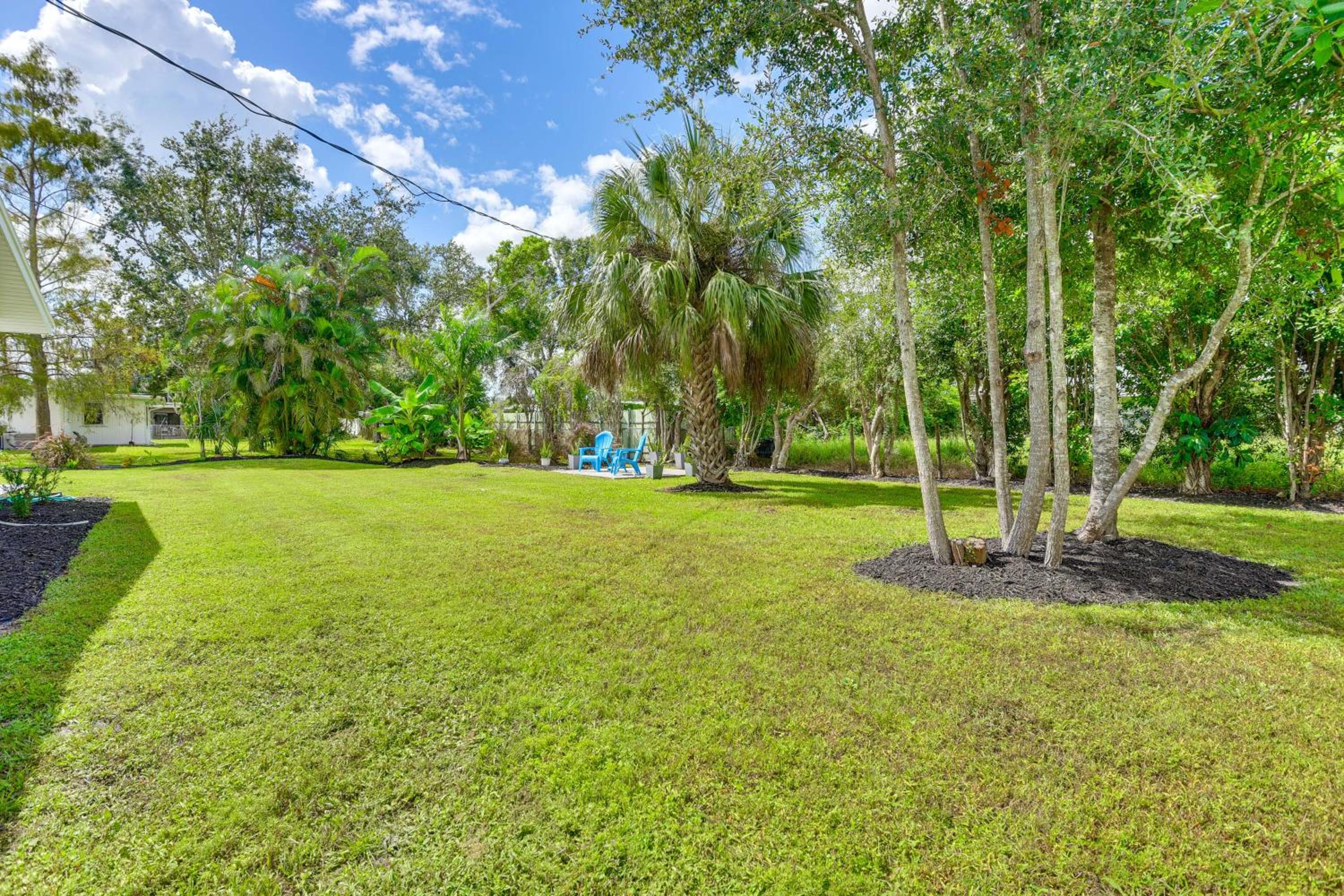 3 Mi to Downtown Bradenton Family Home with Yard!