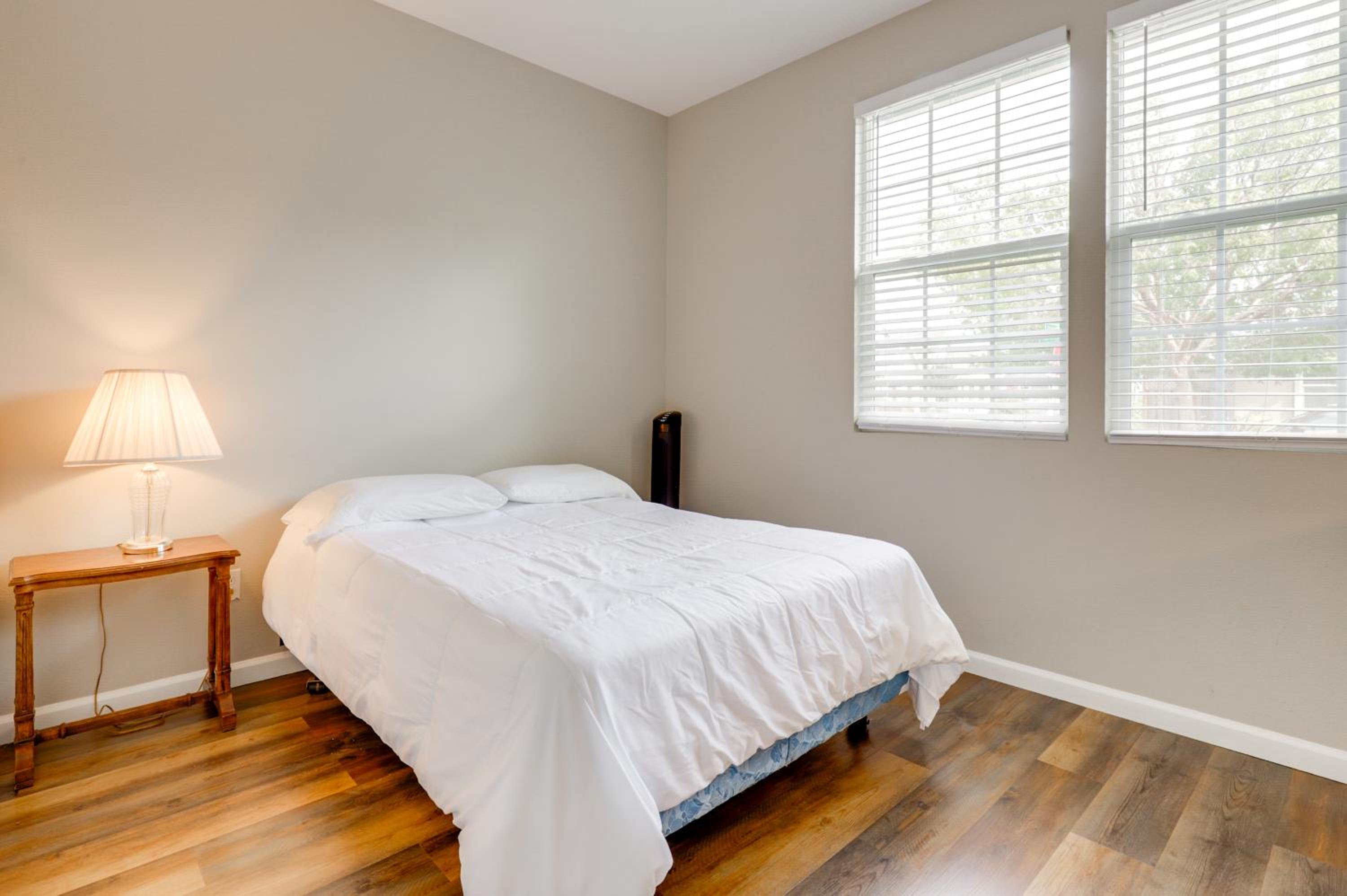 Quiet and Convenient! Santa Rosa Family Home with Yard