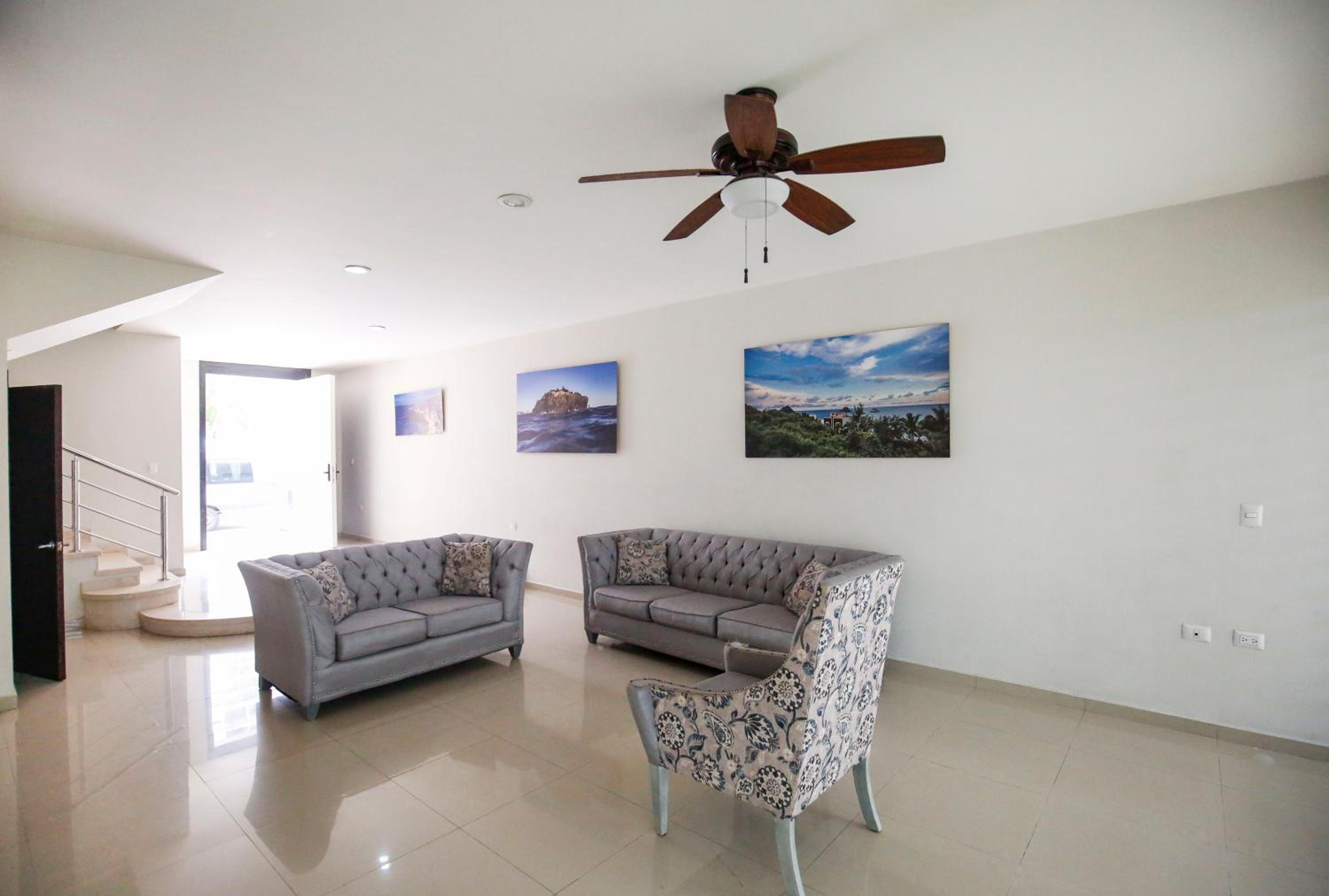 House in Punta Cerritos 3 Bedrooms and Rooftop