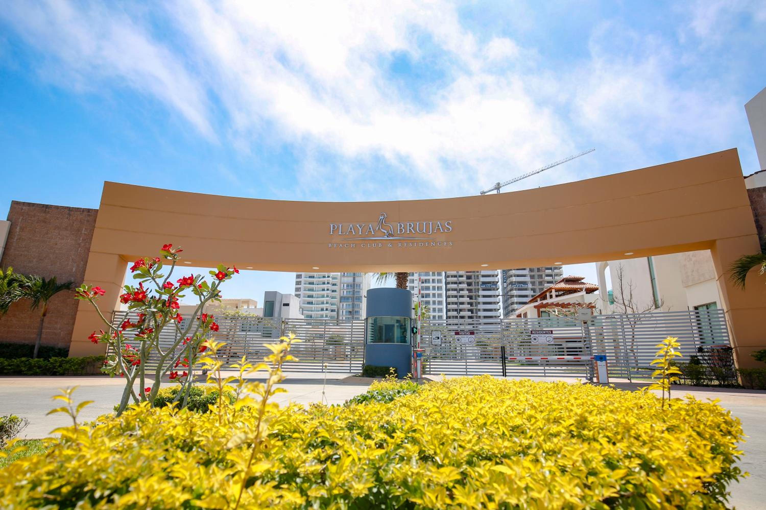 House in Punta Cerritos 3 Bedrooms and Rooftop