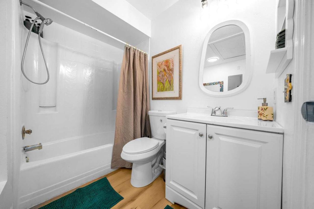 The Happy Haven - Near Manatee Tours - Pet Friendly