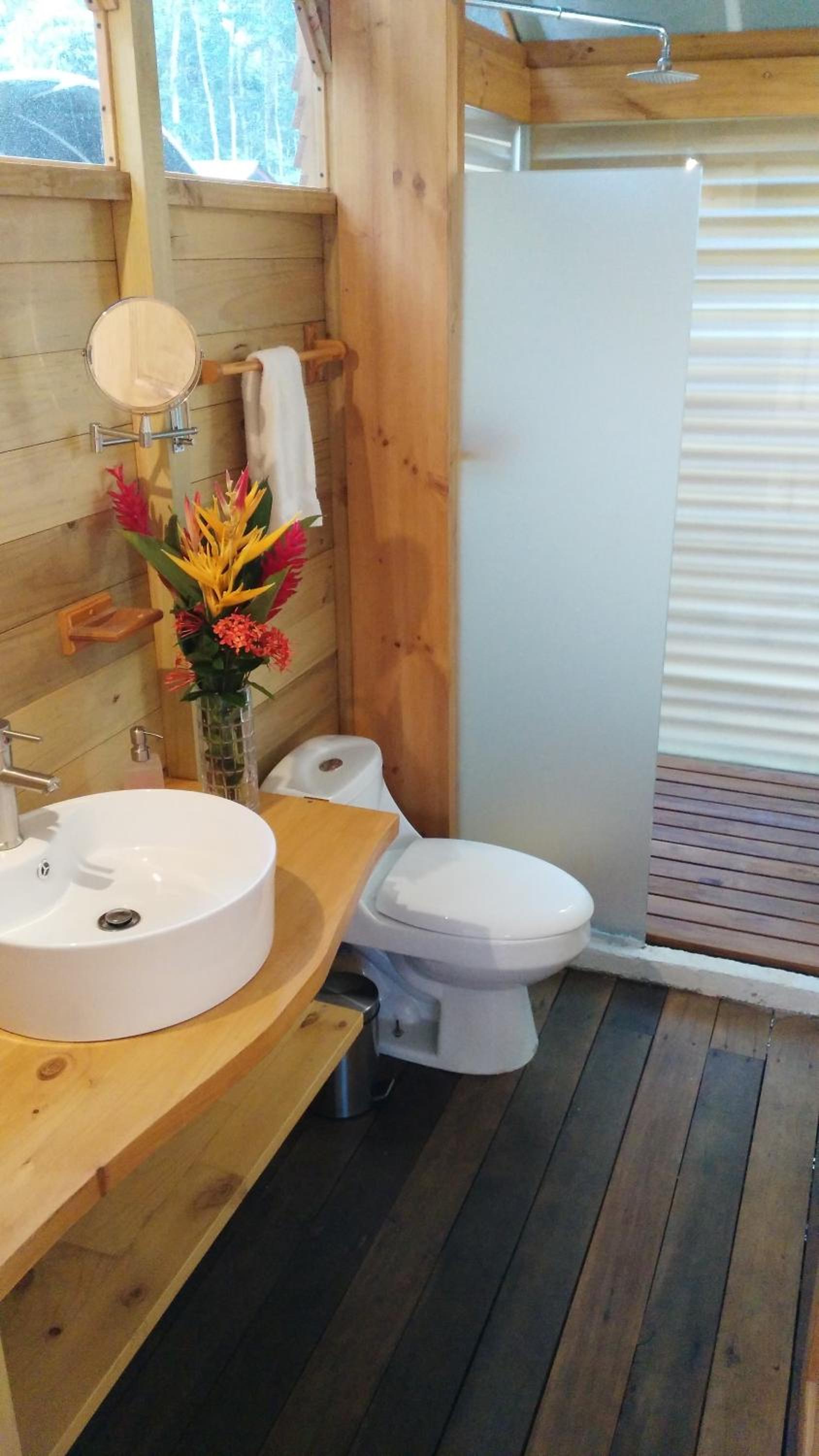 Lirio Lodge