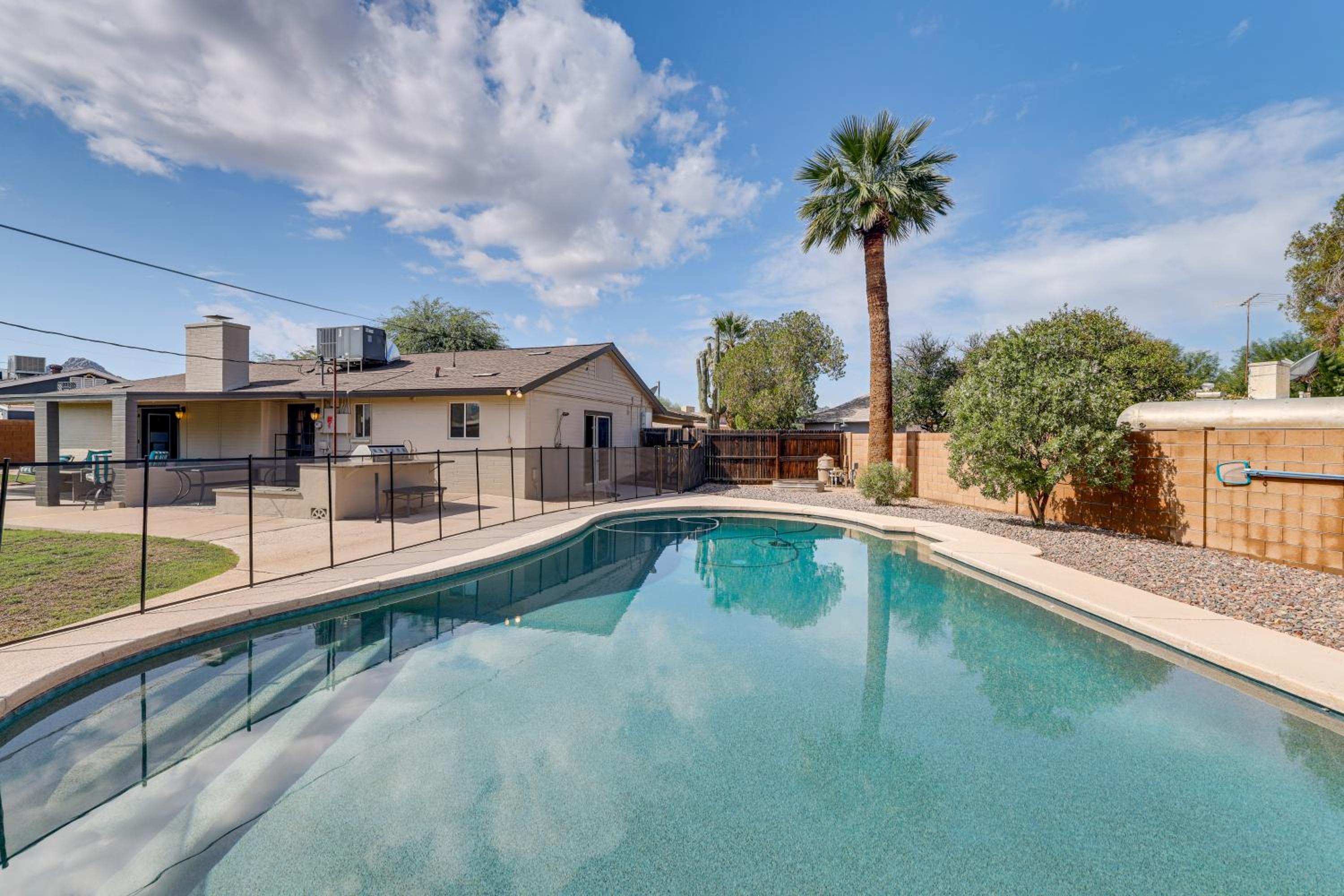Game Room and Pet-Friendly Yard! Family Phoenix Gem