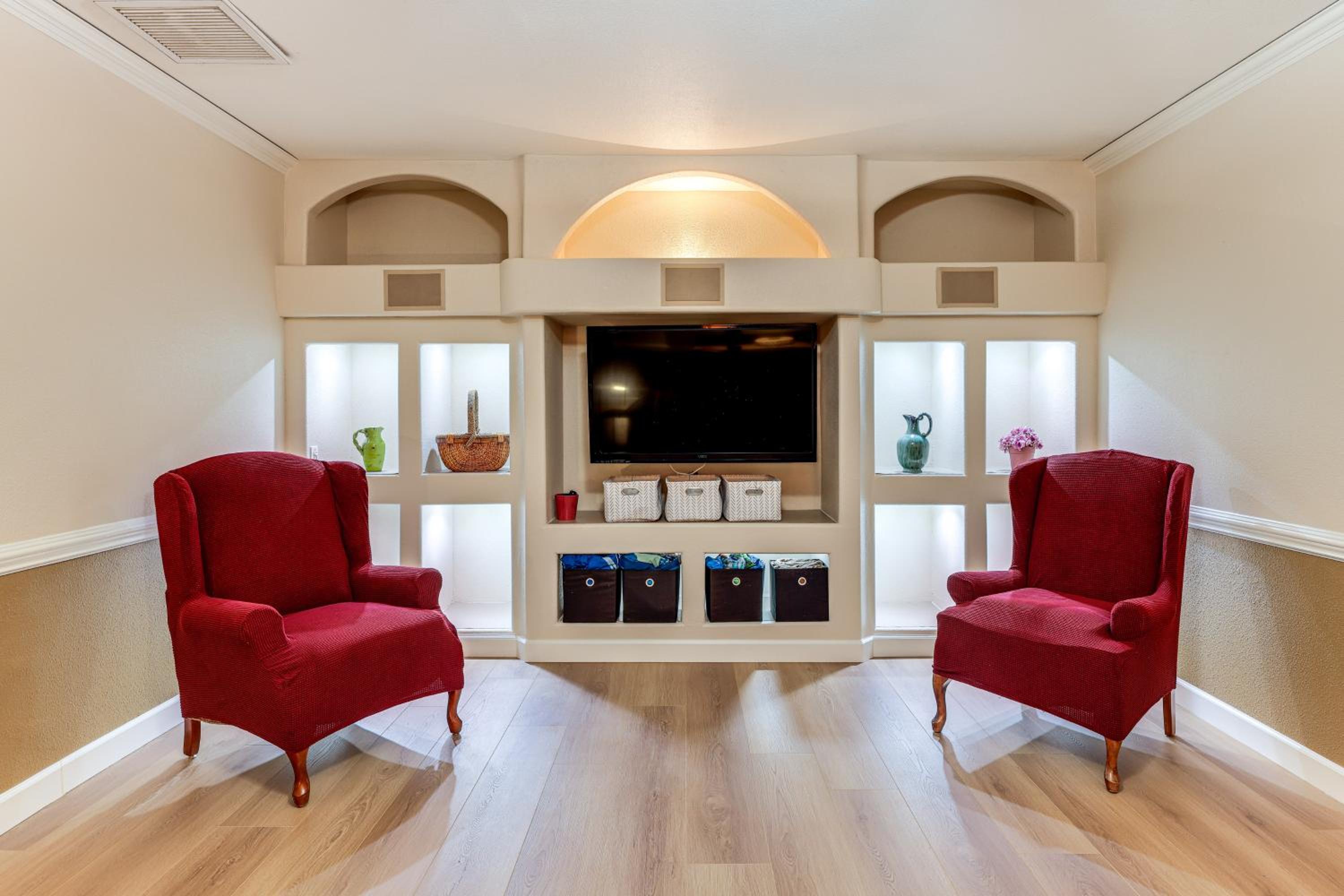 Game Room and Pet-Friendly Yard! Family Phoenix Gem