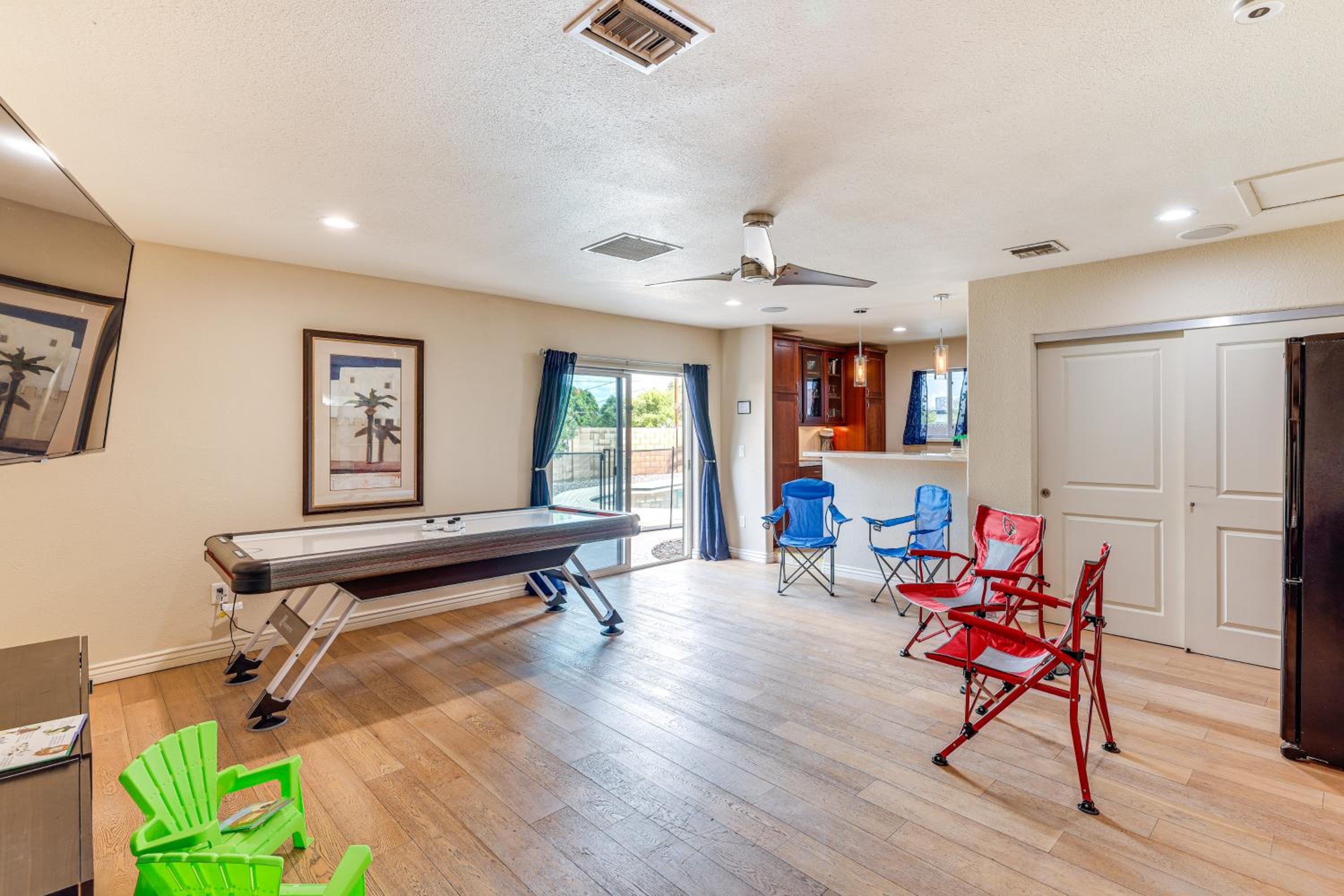 Game Room and Pet-Friendly Yard! Family Phoenix Gem