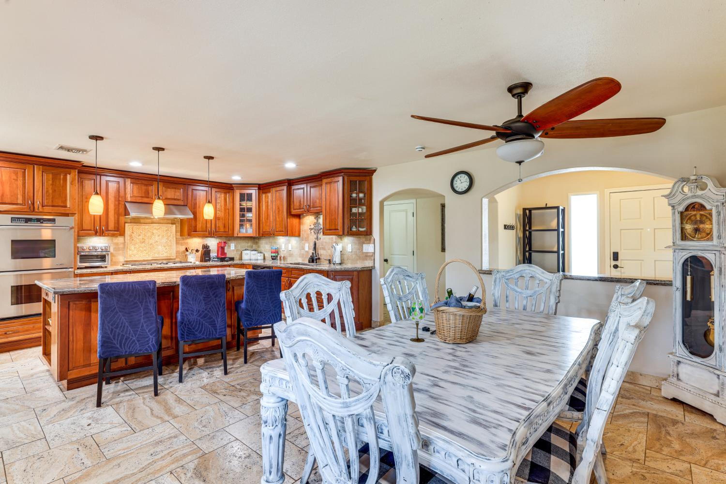 Game Room and Pet-Friendly Yard! Family Phoenix Gem