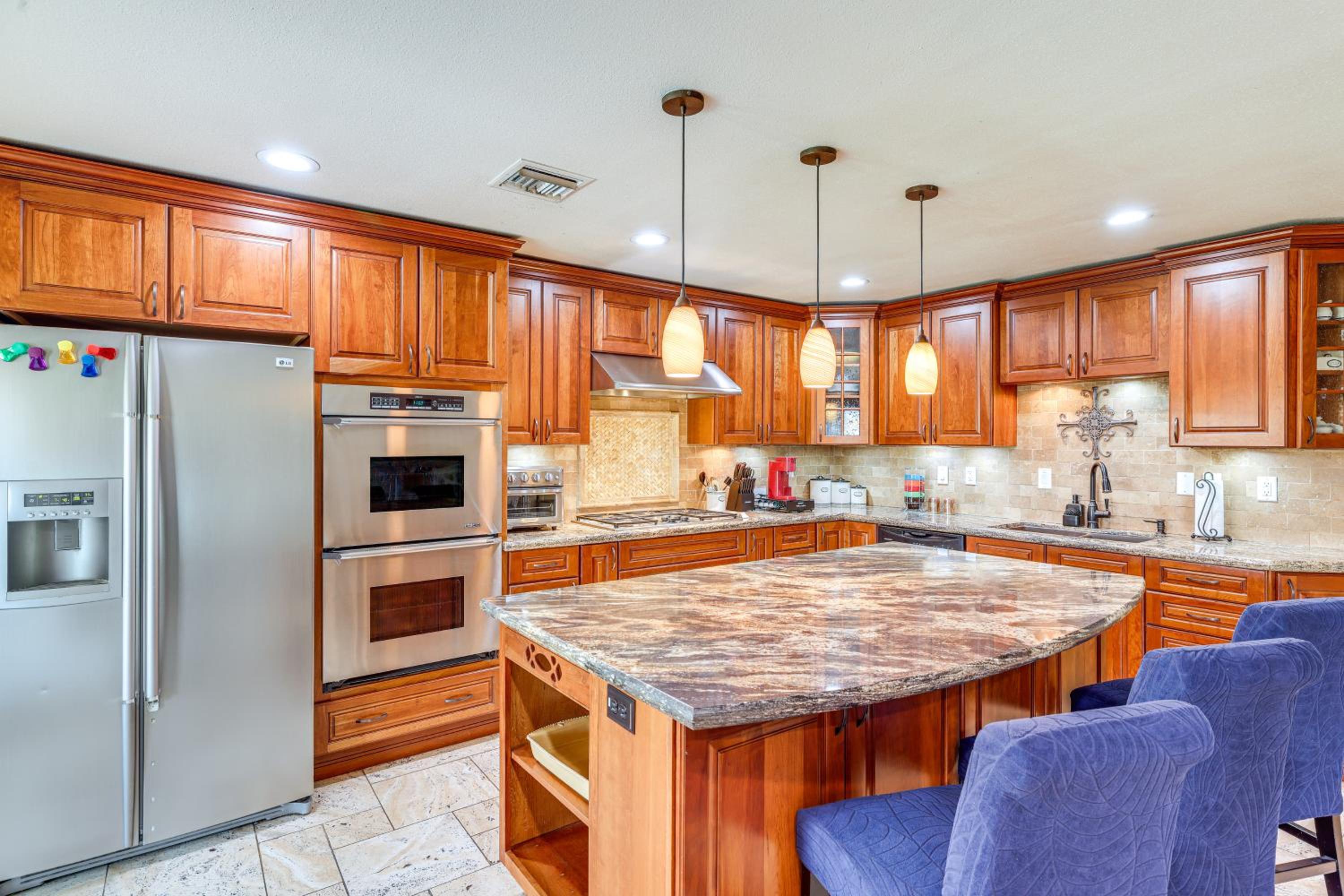 Game Room and Pet-Friendly Yard! Family Phoenix Gem