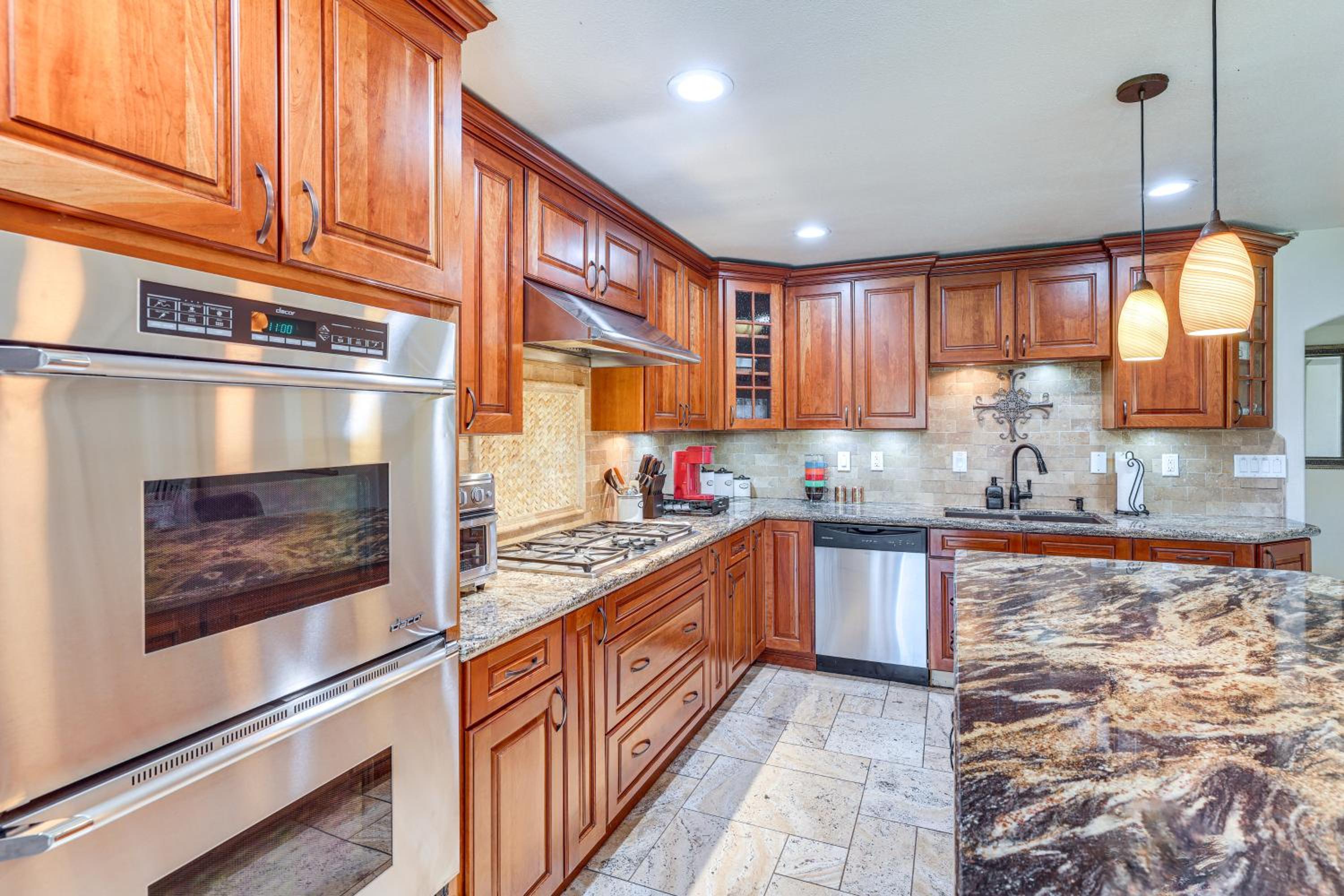 Game Room and Pet-Friendly Yard! Family Phoenix Gem