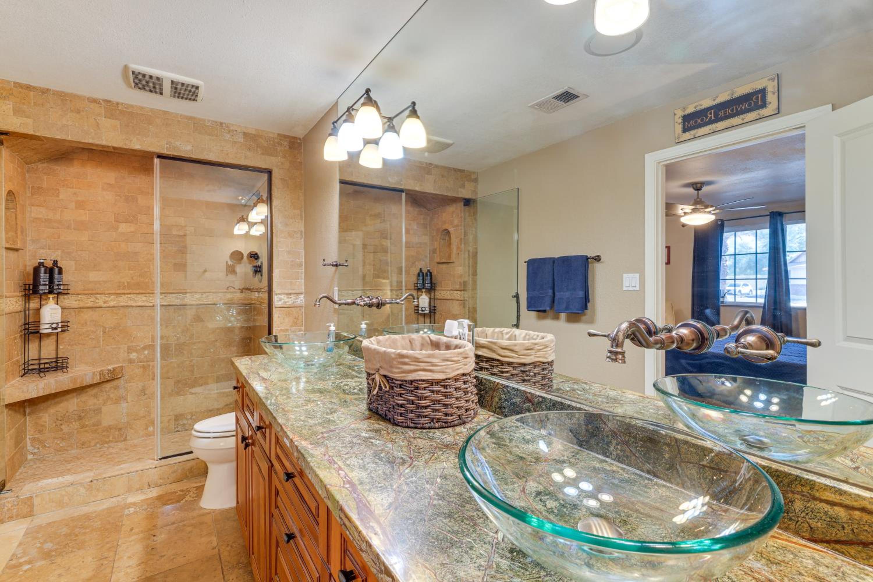 Game Room and Pet-Friendly Yard! Family Phoenix Gem