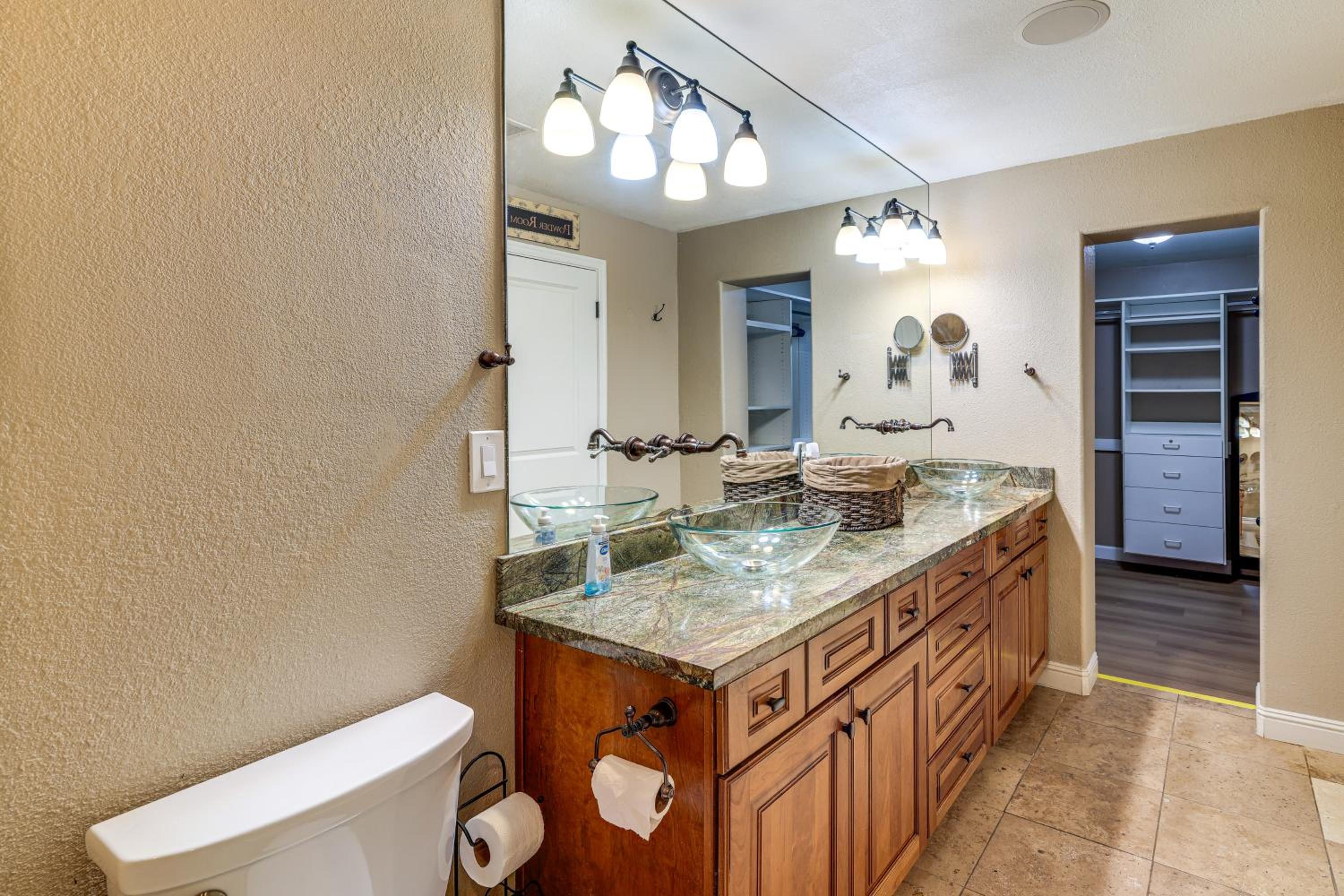 Game Room and Pet-Friendly Yard! Family Phoenix Gem