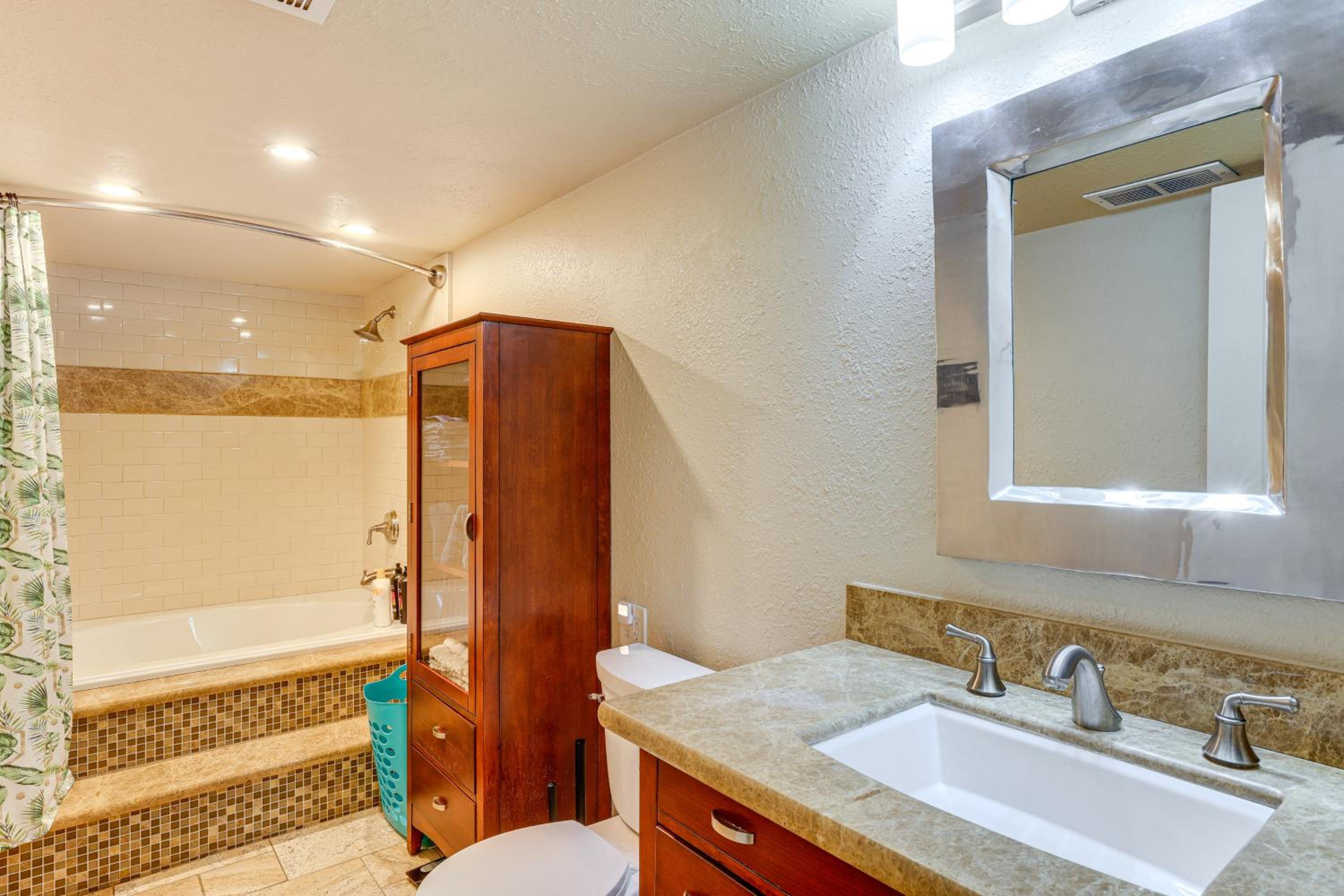 Game Room and Pet-Friendly Yard! Family Phoenix Gem