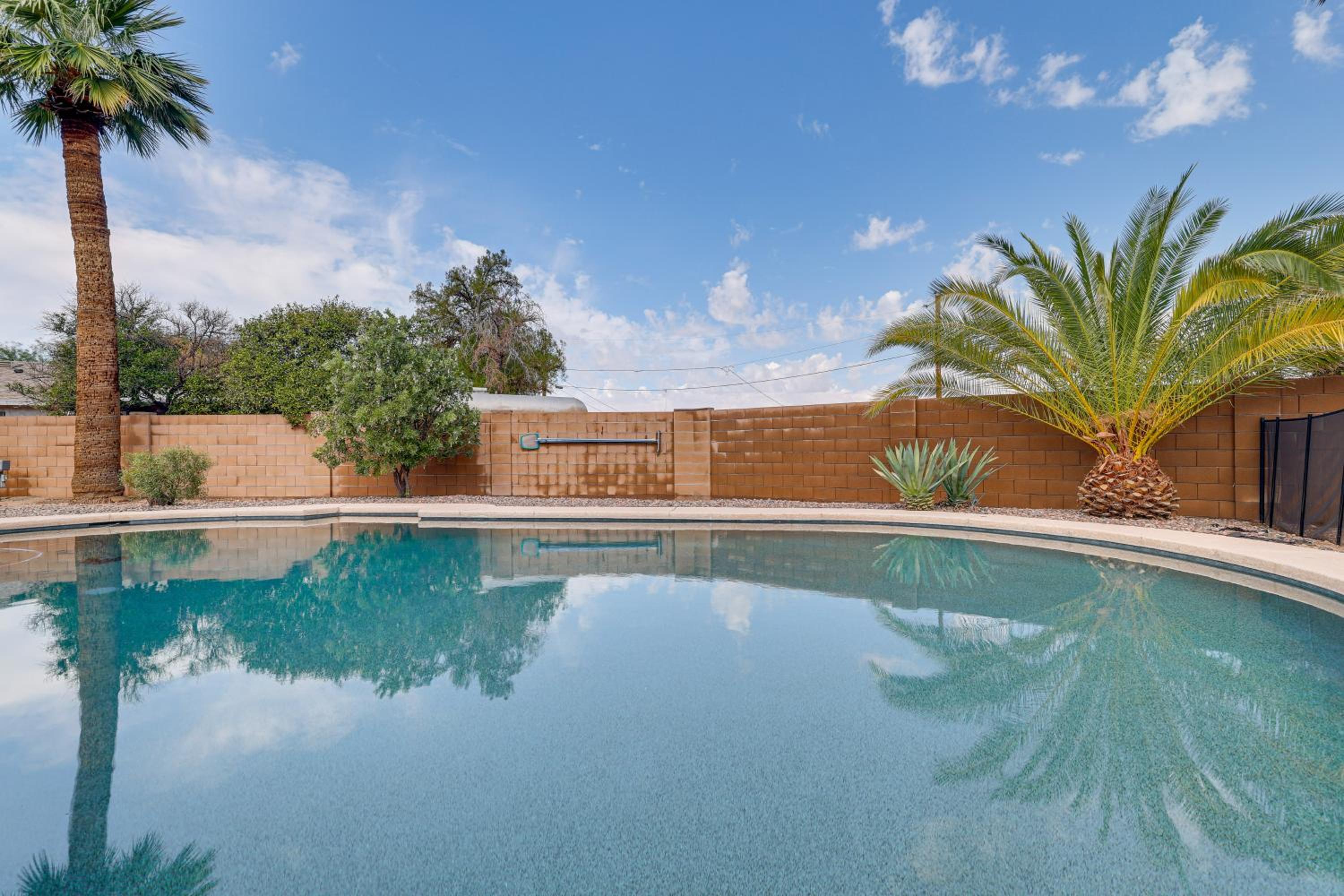 Game Room and Pet-Friendly Yard! Family Phoenix Gem
