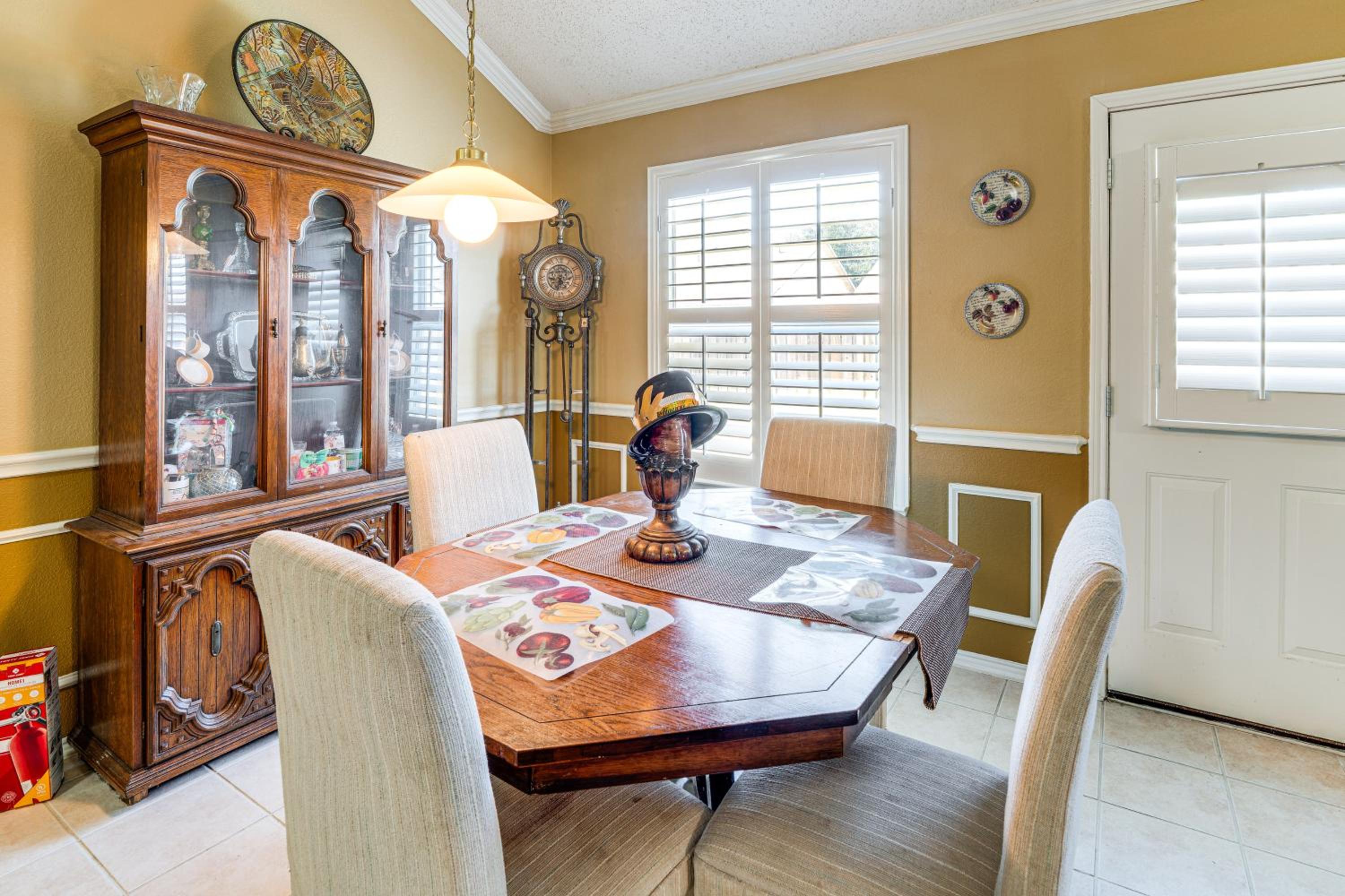 Family Home Near I-80 in Suburban Dallas Sidekick