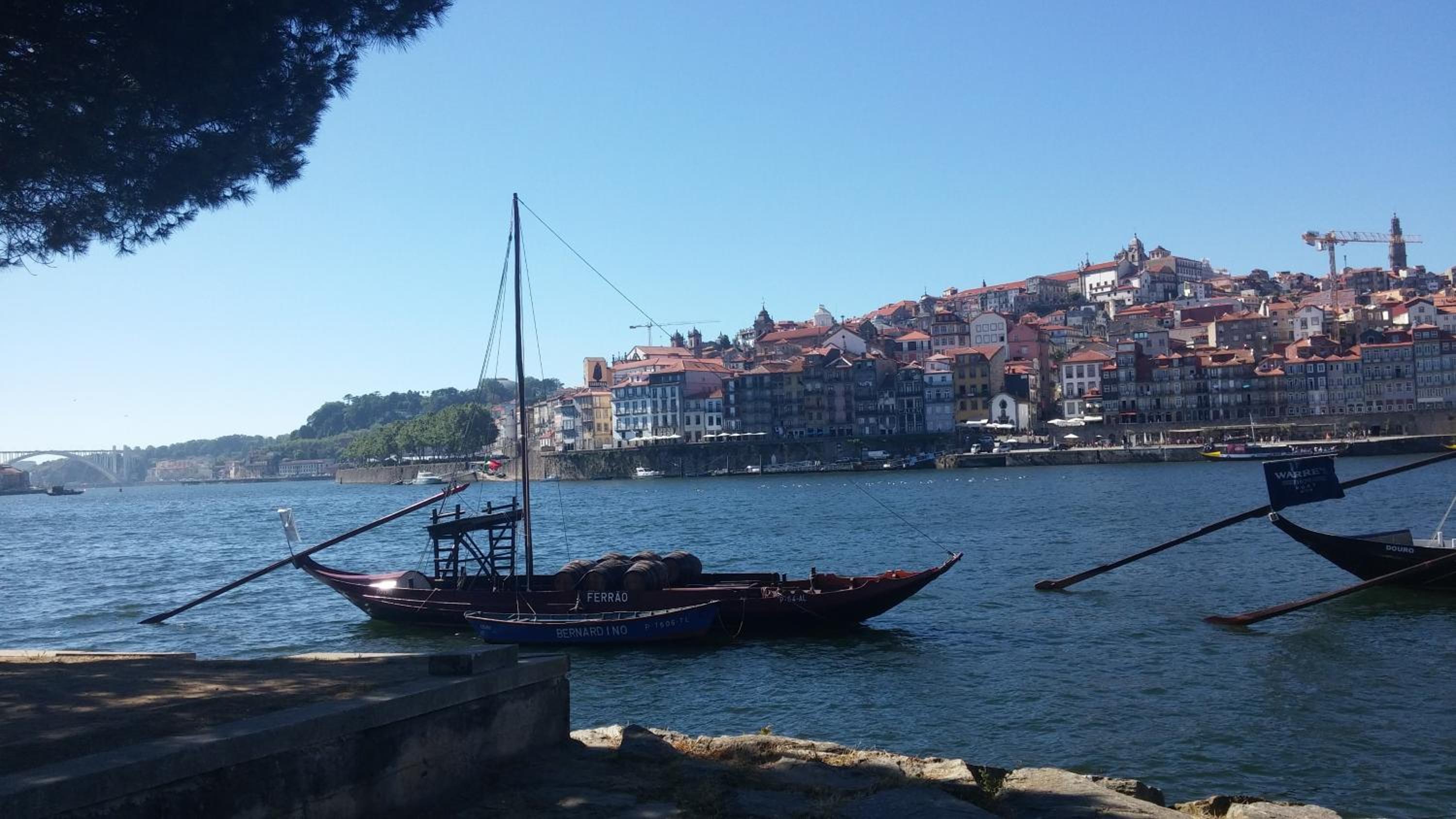 Douro & Sea - River Side