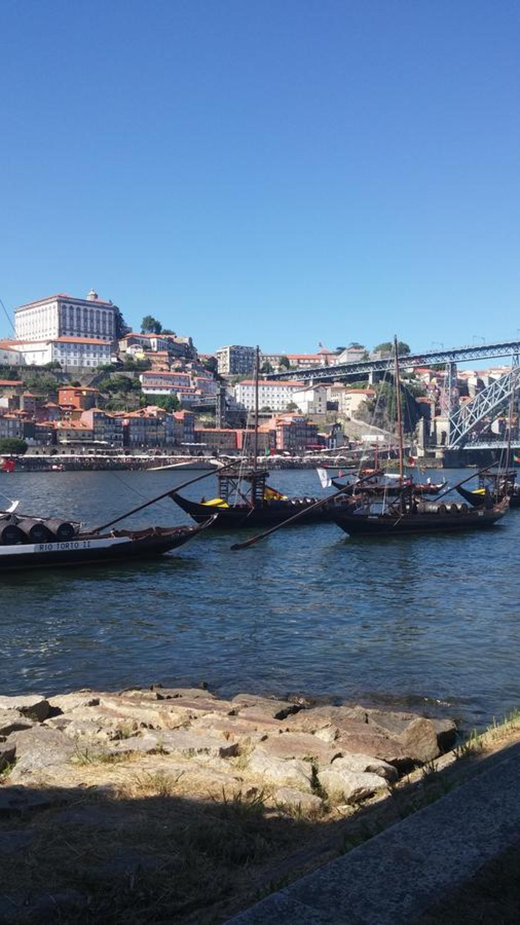 Douro & Sea - River Side