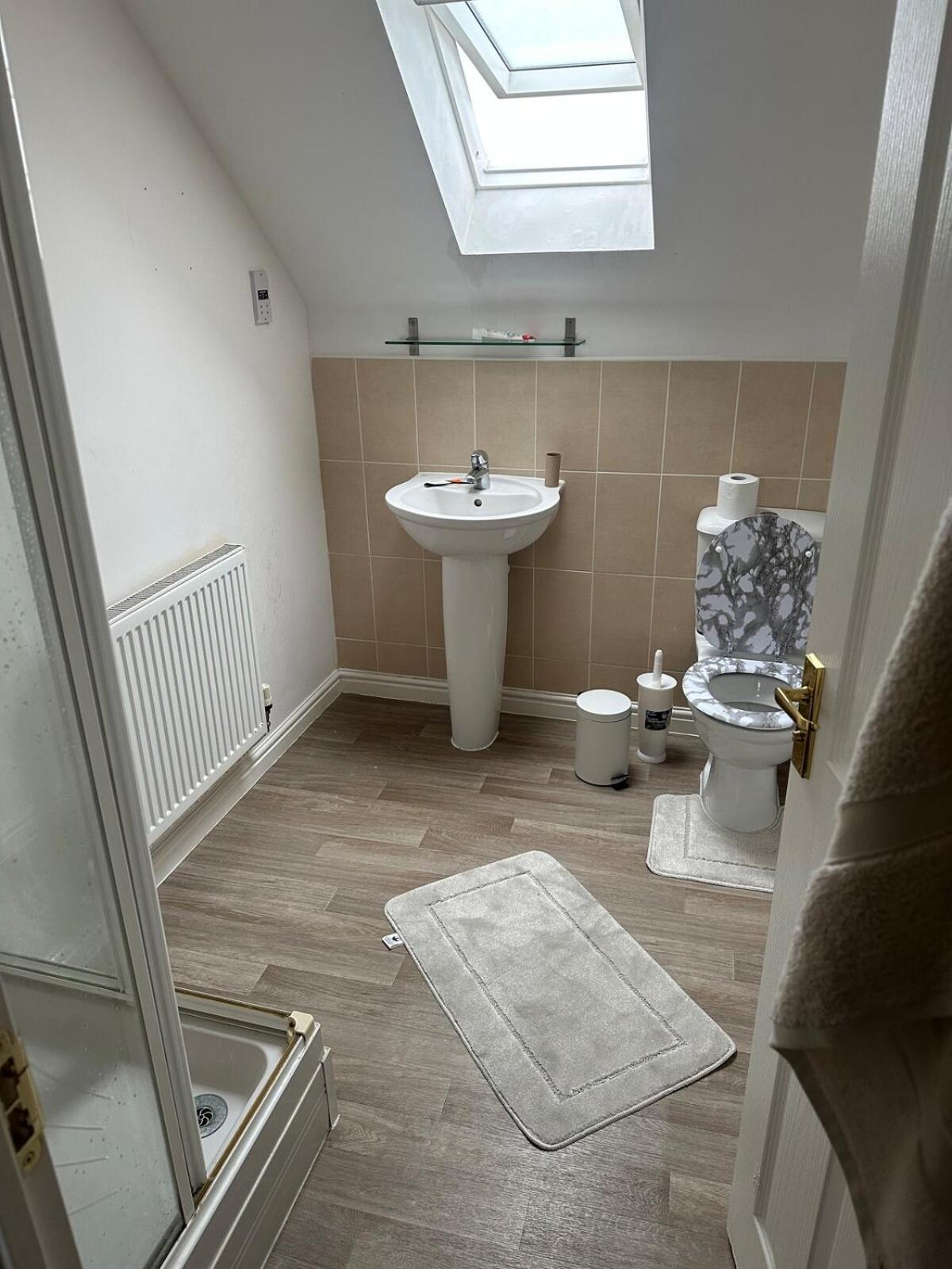 Stylish Townhouse -3 bed, work stay, Free Parking-Kingsway