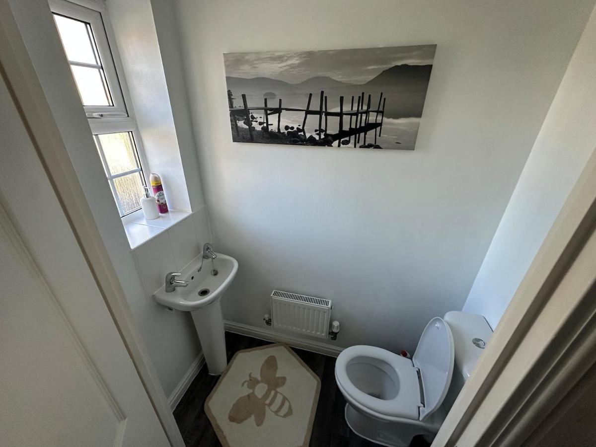 Stylish Townhouse -3 bed, work stay, Free Parking-Kingsway