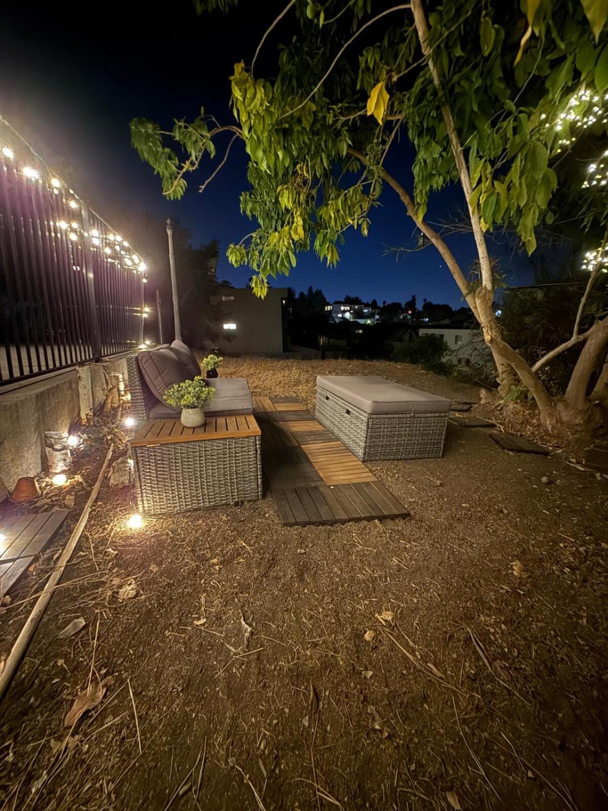 Echo Park Spacious Two-Bedroom Apartment with Private Yard and Parking