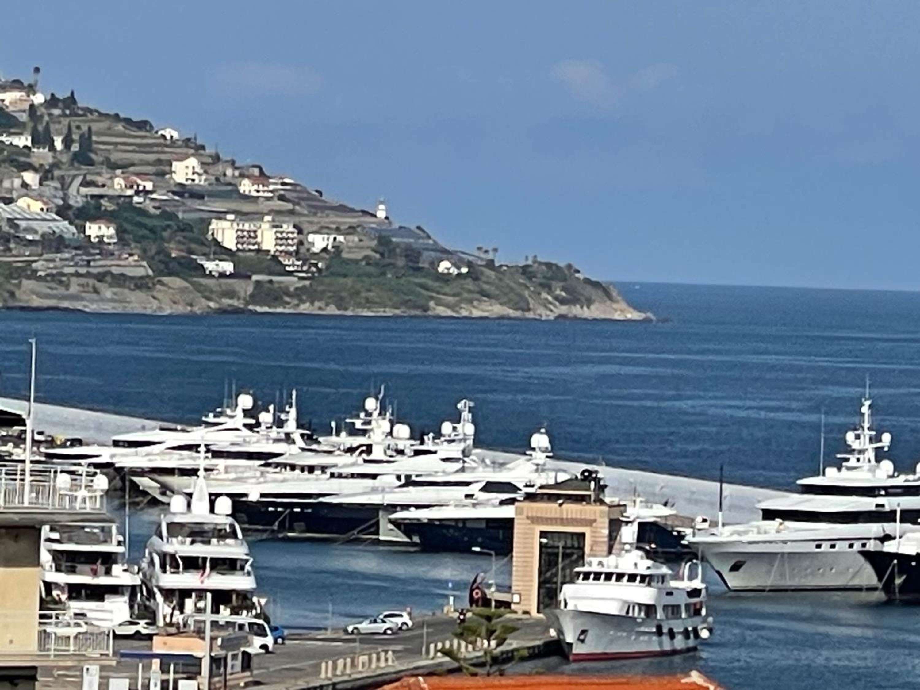 Sanremo vacanze zen vue mer 5 mn plage, 3 mn tennis club,Wifi