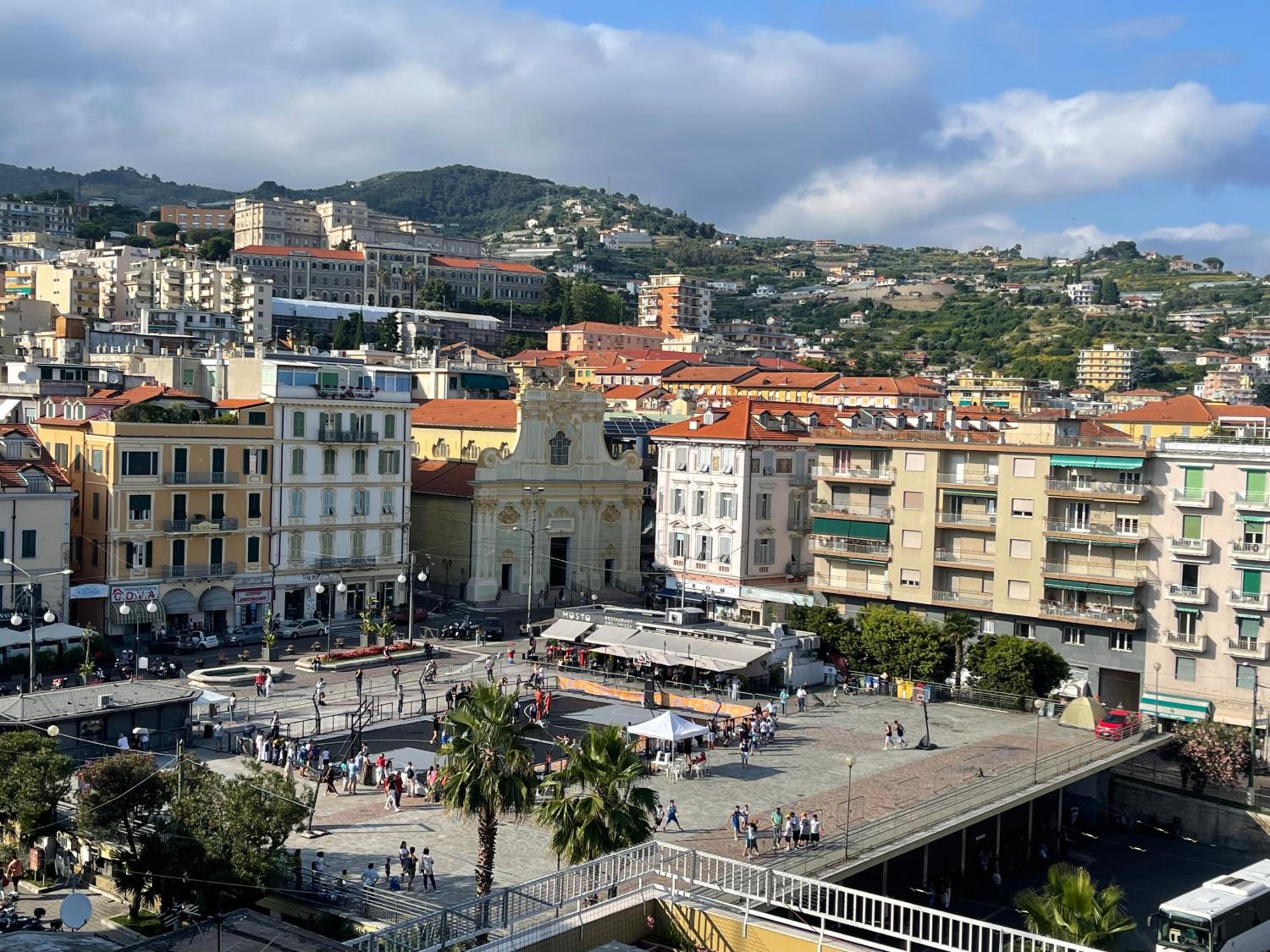 Sanremo vacanze zen vue mer 5 mn plage, 3 mn tennis club,Wifi