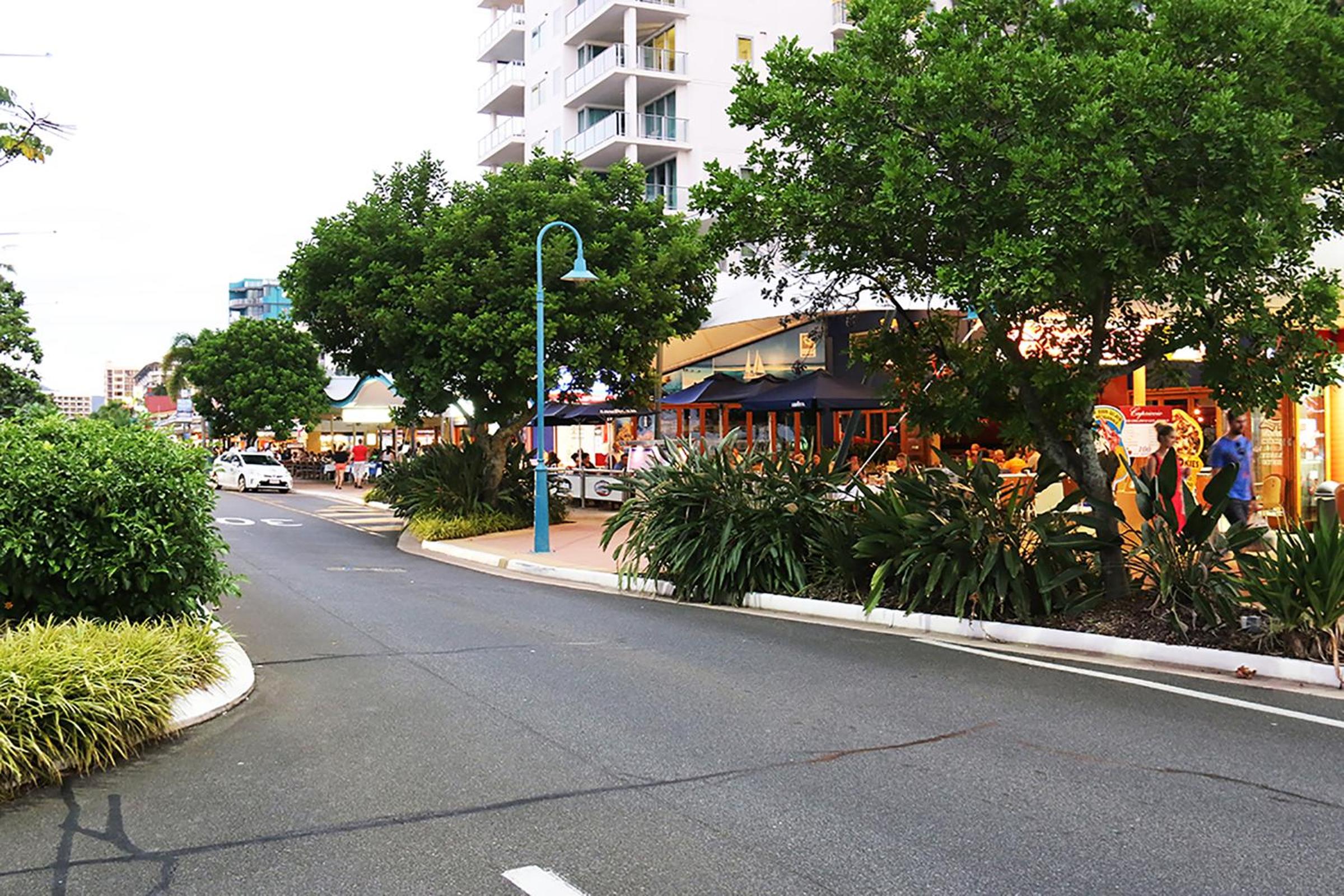 Cairns Aquarius