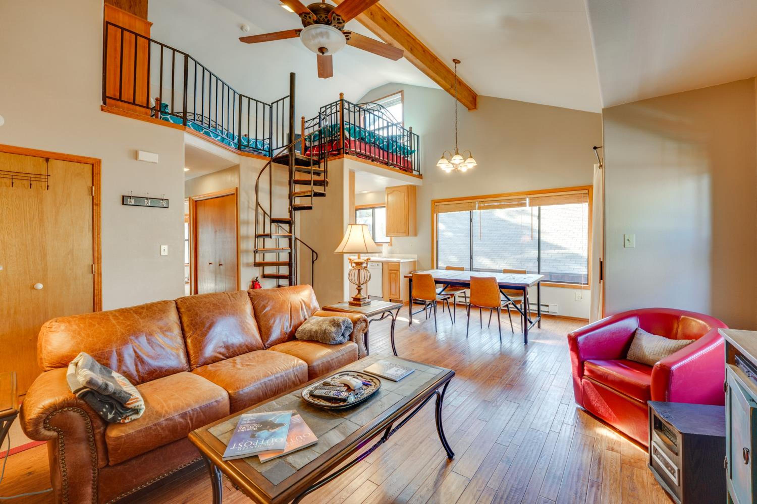 3 Blocks to Angel Fire Resort Kid-Friendly Condo