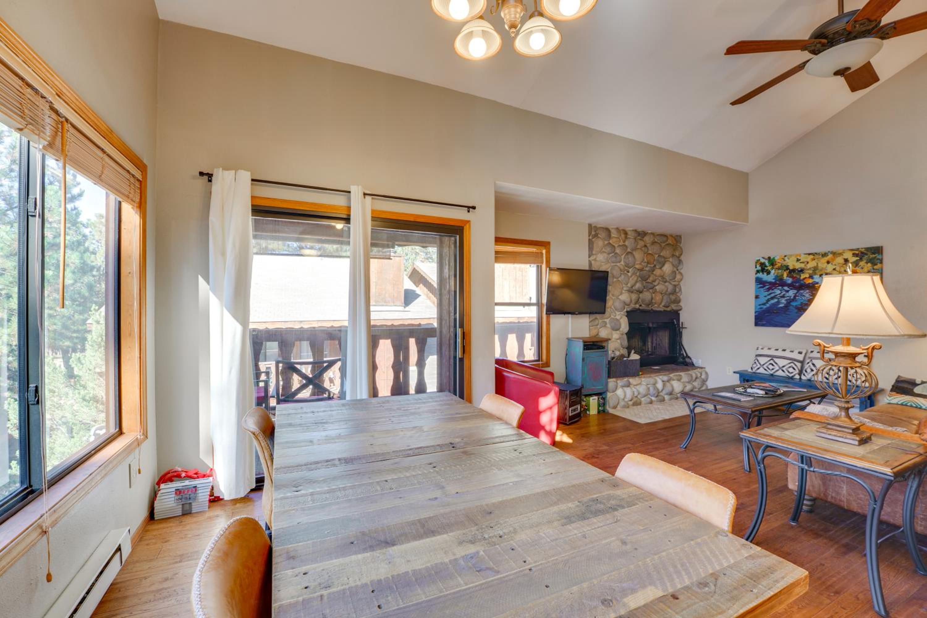 3 Blocks to Angel Fire Resort Kid-Friendly Condo