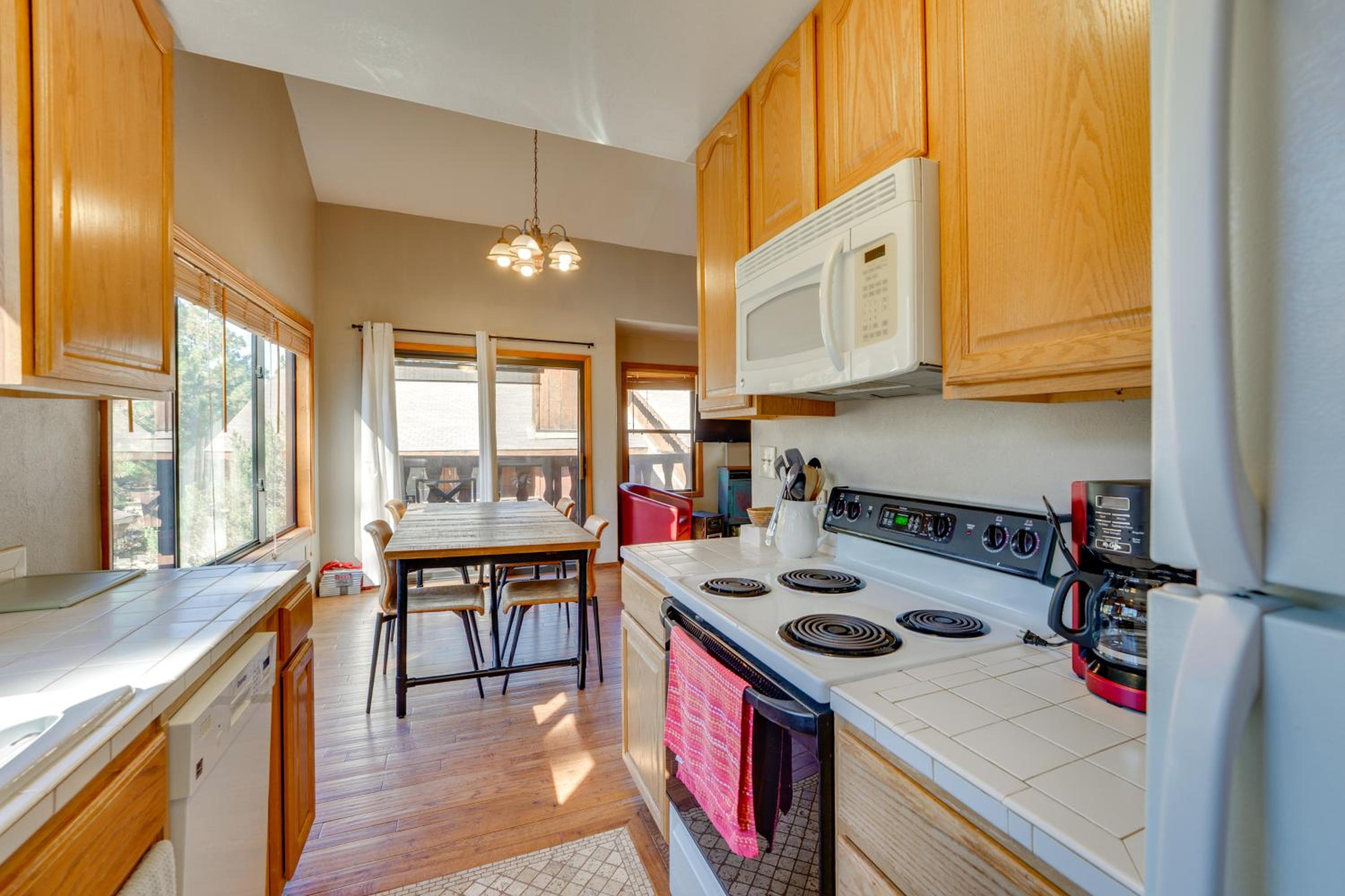3 Blocks to Angel Fire Resort Kid-Friendly Condo