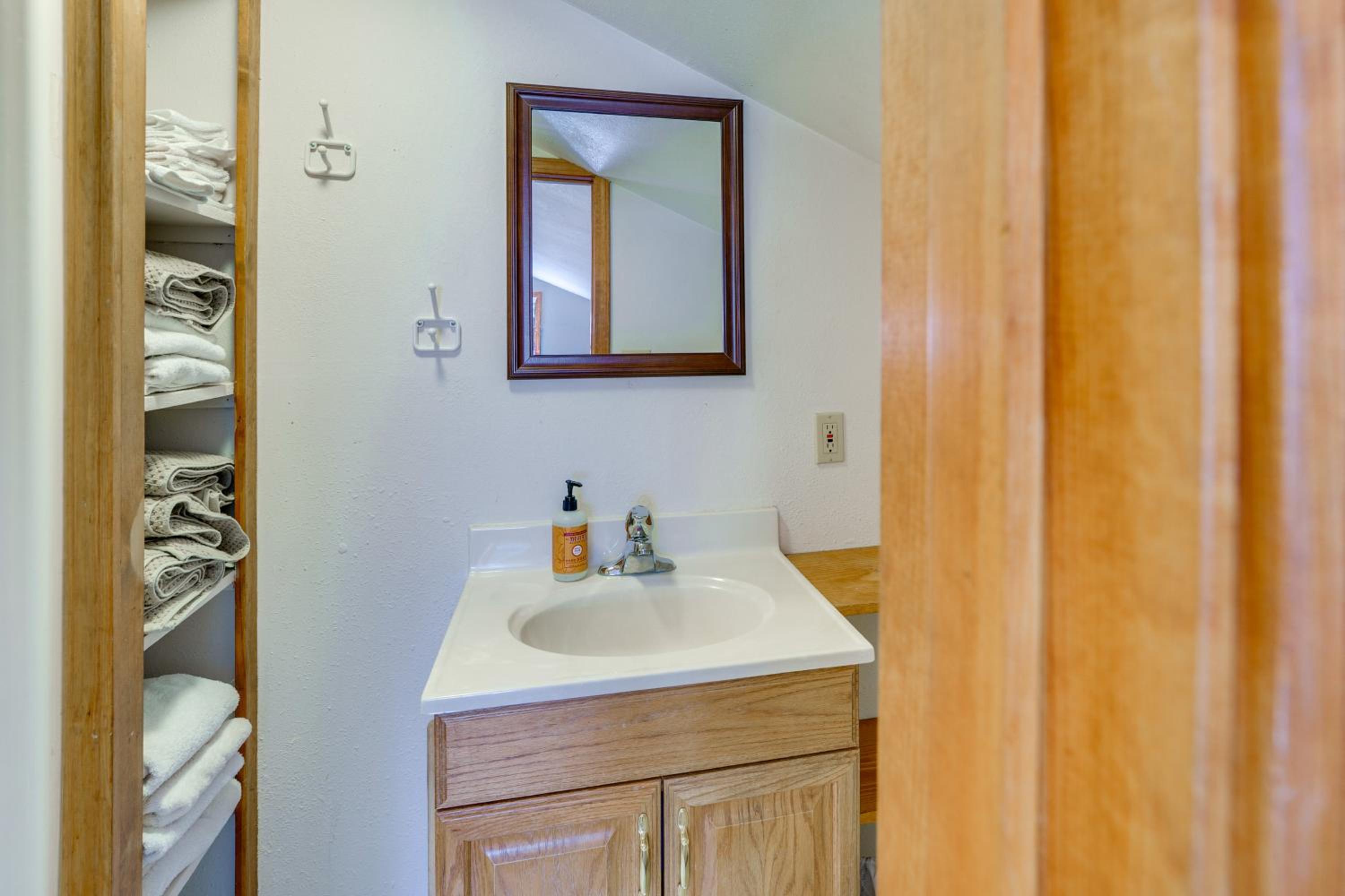 3 Blocks to Angel Fire Resort Kid-Friendly Condo