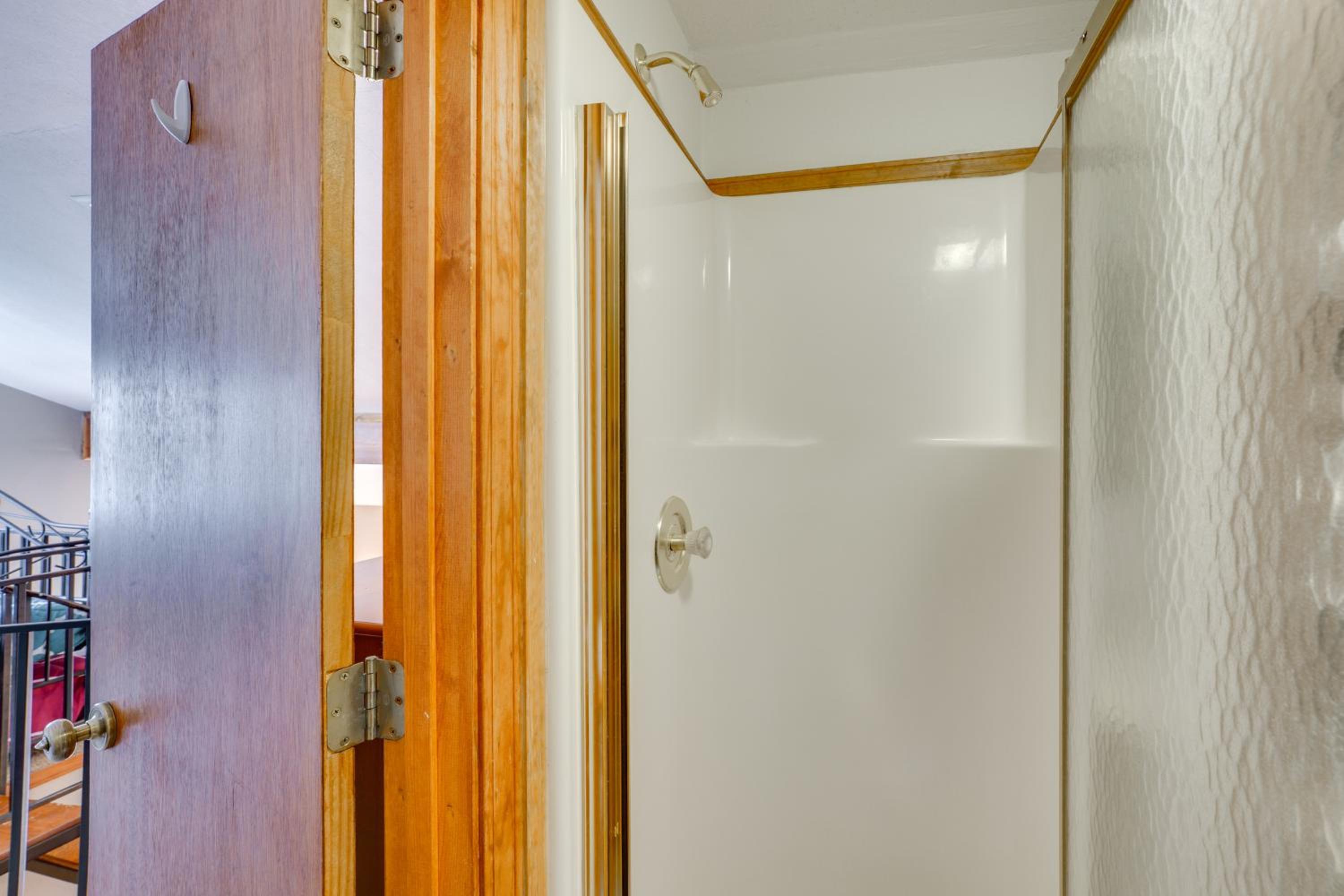 3 Blocks to Angel Fire Resort Kid-Friendly Condo
